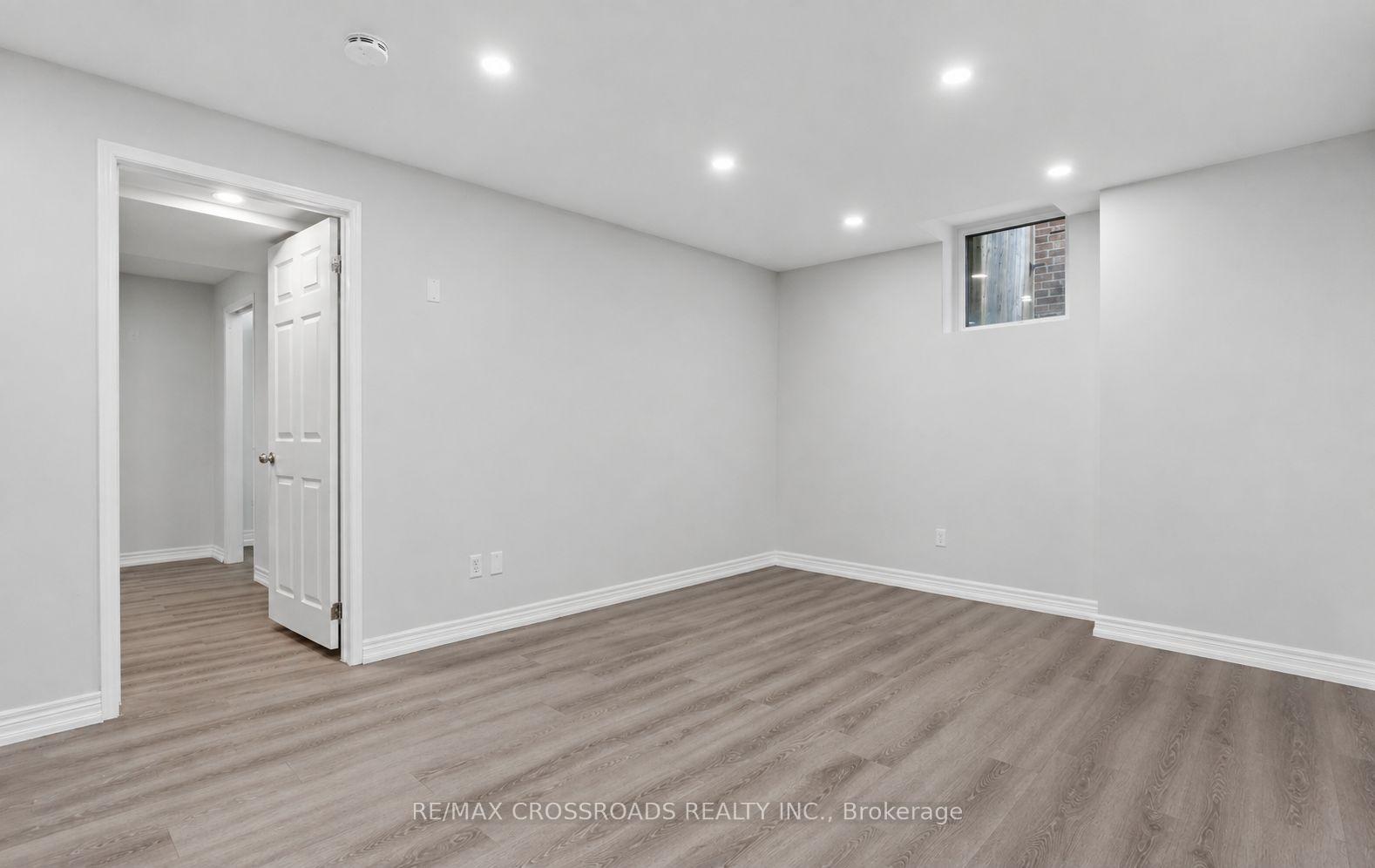Photo 8 of 5 Robert Correll Court, Whitby, Rolling Acres — HOMEH