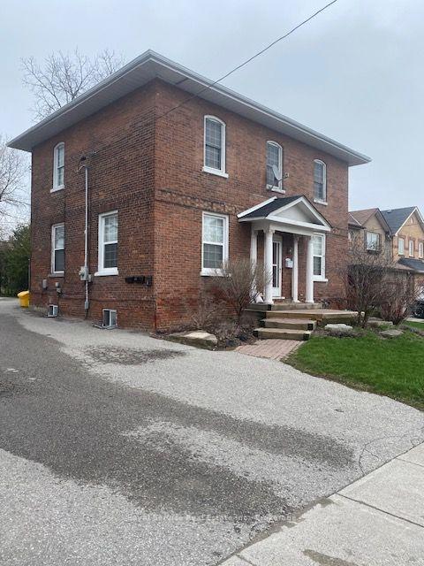 Photo 2 of 102-C Queen Street, Clarington, Bowmanville — HOMEH