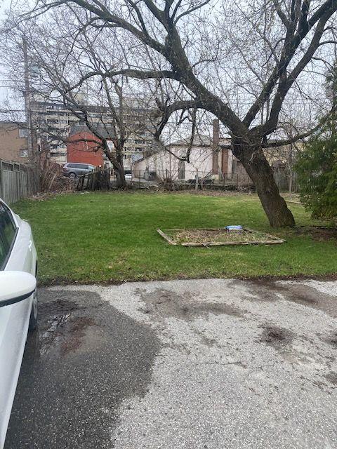 Photo 5 of 102-C Queen Street, Clarington, Bowmanville — HOMEH