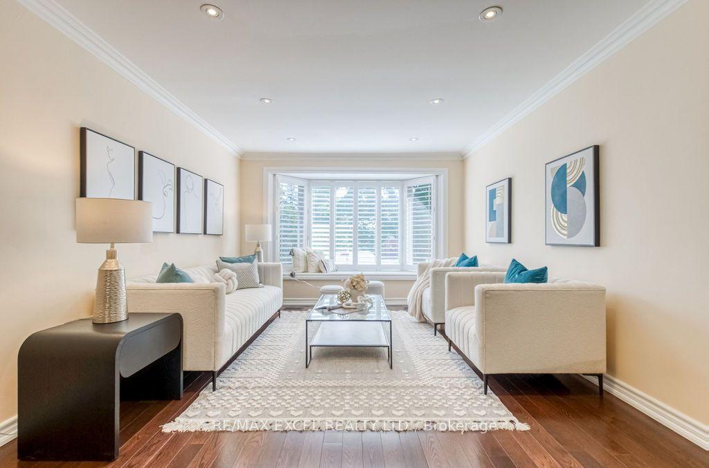 Photo 3 of 120 Drakefield Road, Markham, Bullock — HOMEH