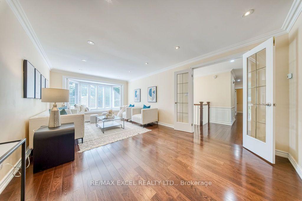 Photo 4 of 120 Drakefield Road, Markham, Bullock — HOMEH