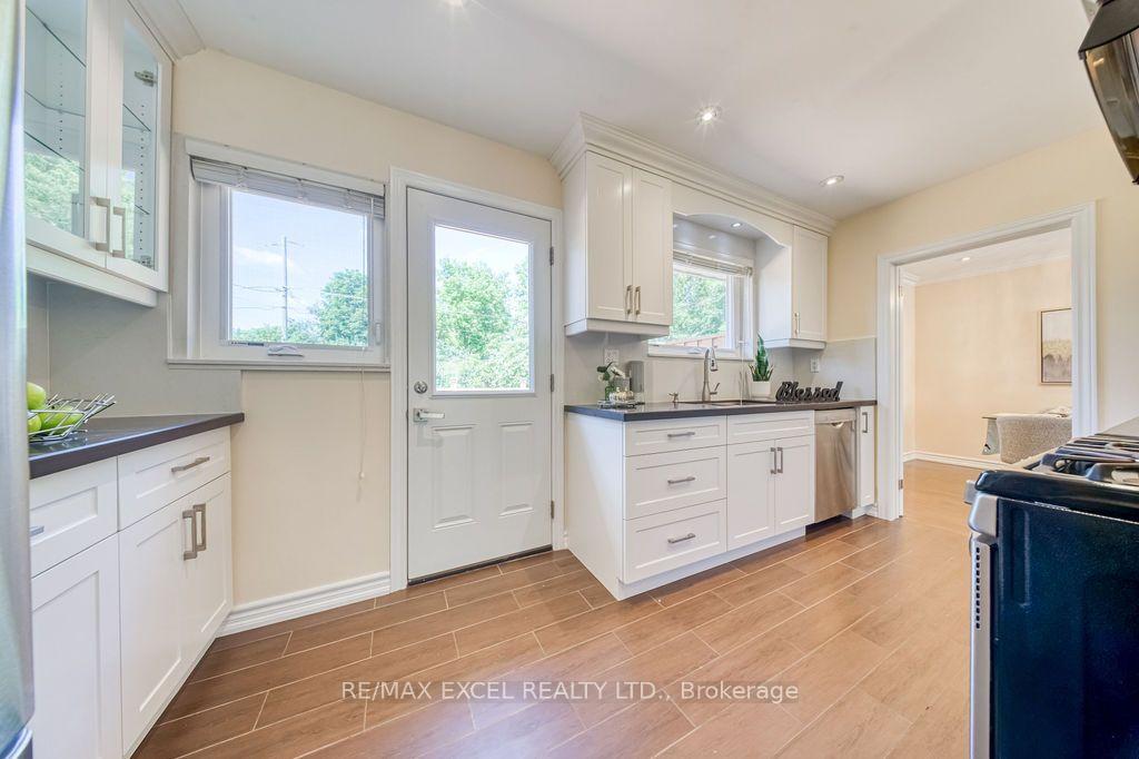 Photo 12 of 120 Drakefield Road, Markham, Bullock — HOMEH