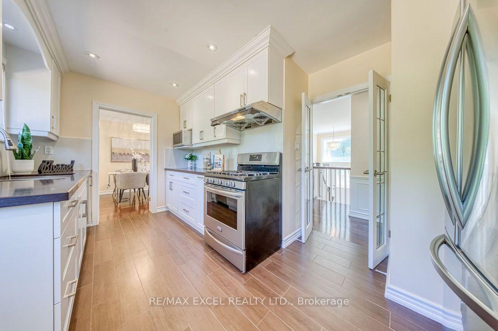 Photo 13 of 120 Drakefield Road, Markham, Bullock — HOMEH