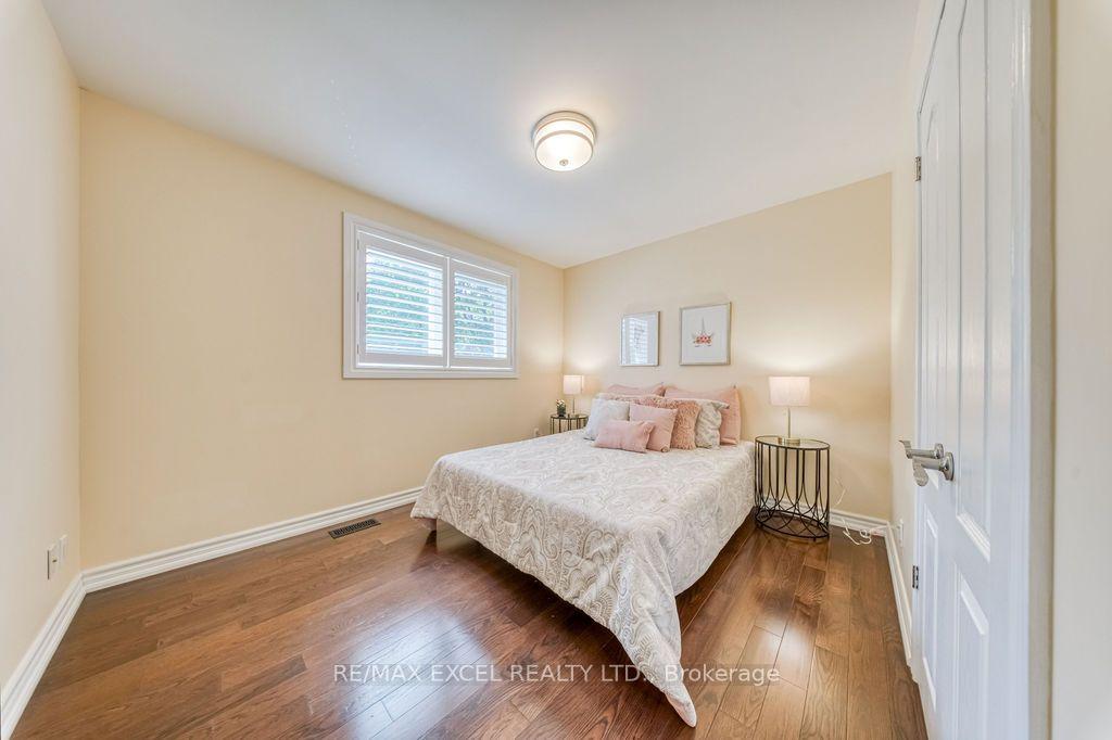 Photo 19 of 120 Drakefield Road, Markham, Bullock — HOMEH