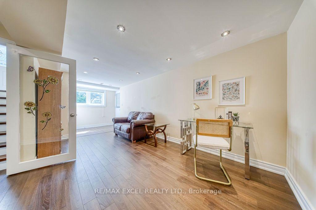 Photo 23 of 120 Drakefield Road, Markham, Bullock — HOMEH