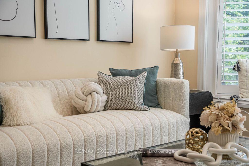 Photo 33 of 120 Drakefield Road, Markham, Bullock — HOMEH