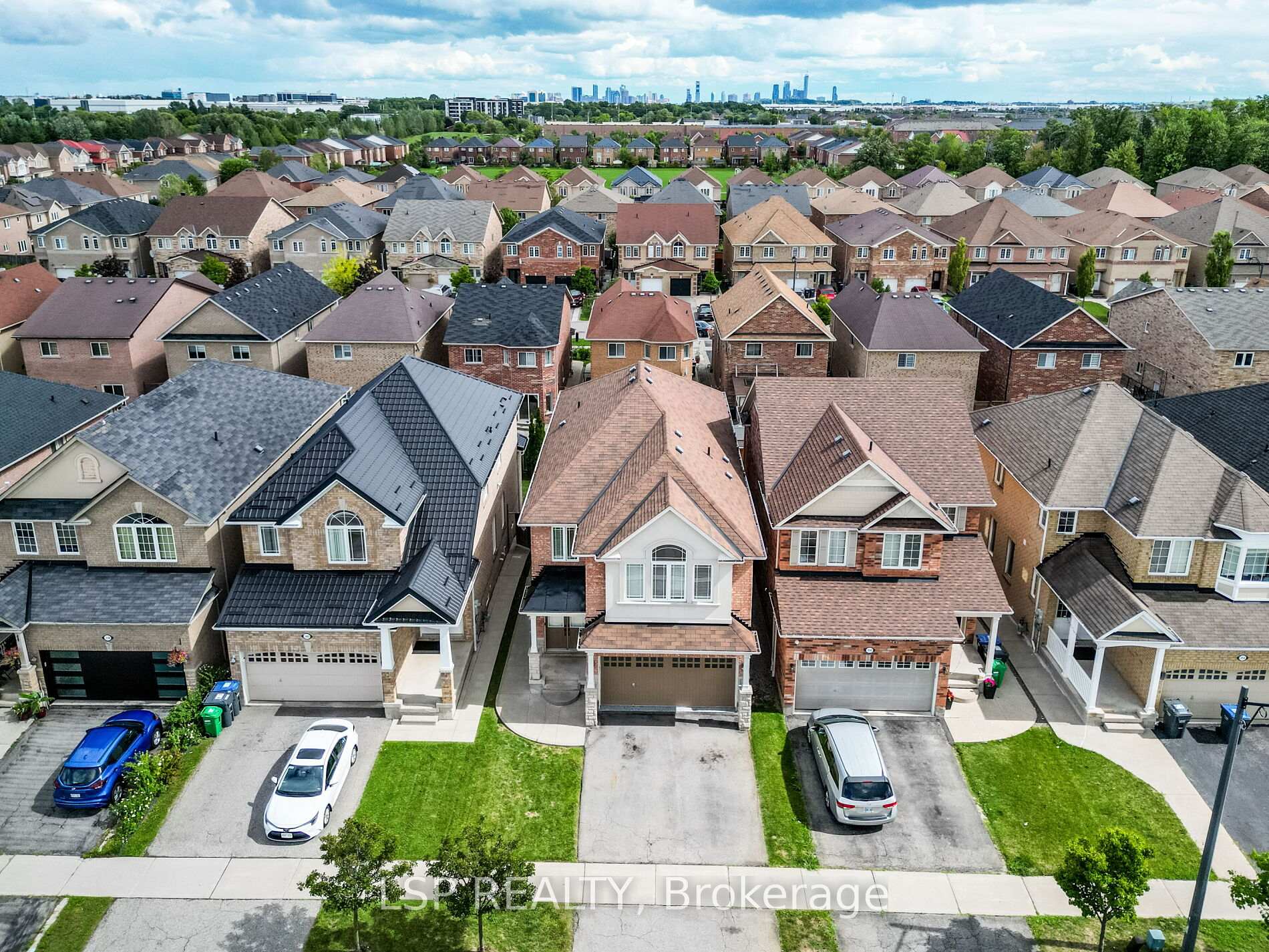Photo 4 of 346 Panhellenic Drive, Mississauga, Meadowvale Village — HOMEH