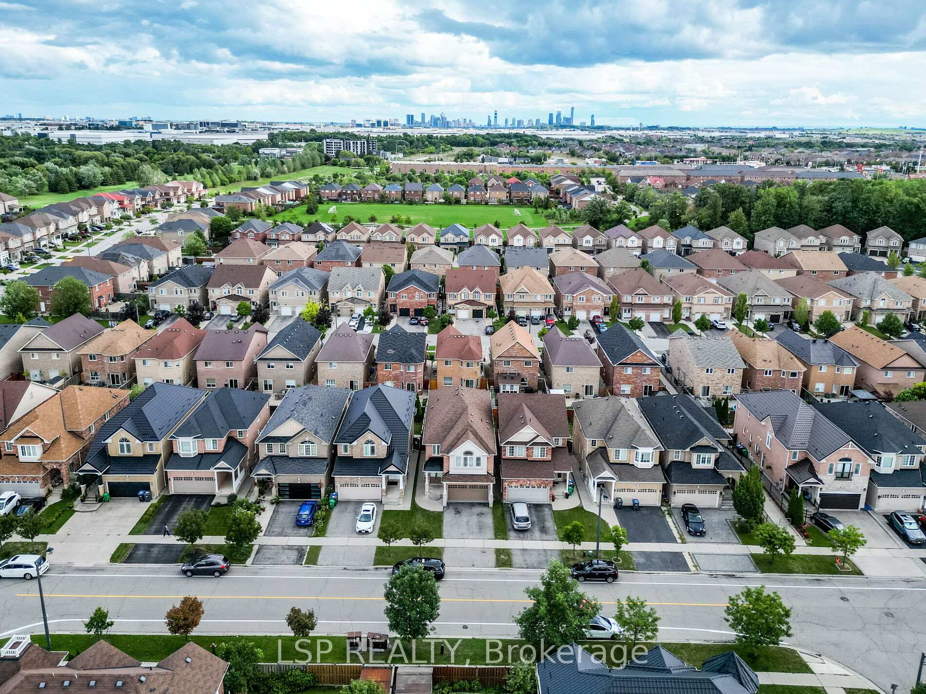 Photo 5 of 346 Panhellenic Drive, Mississauga, Meadowvale Village — HOMEH