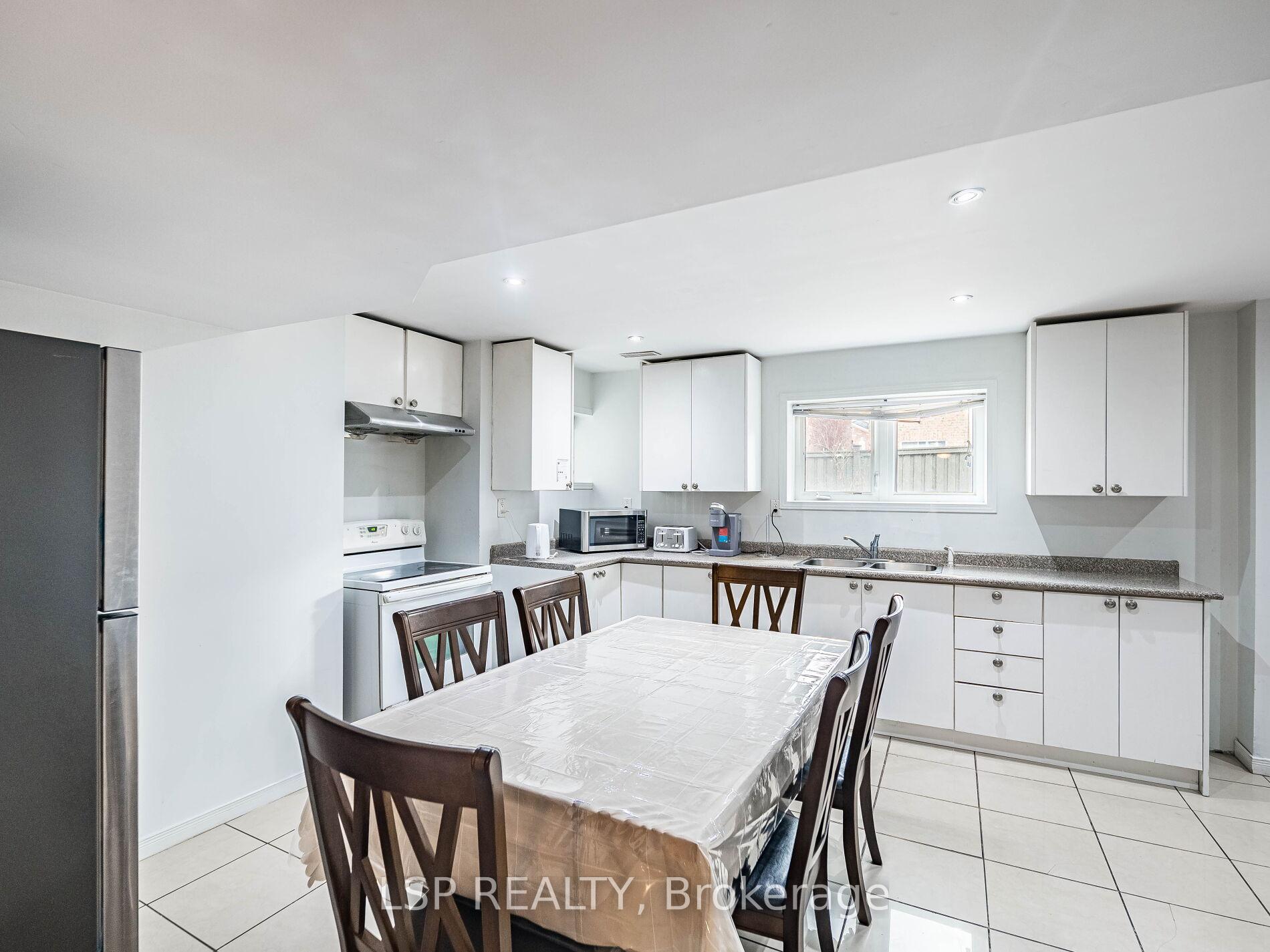 Photo 10 of 346 Panhellenic Drive, Mississauga, Meadowvale Village — HOMEH