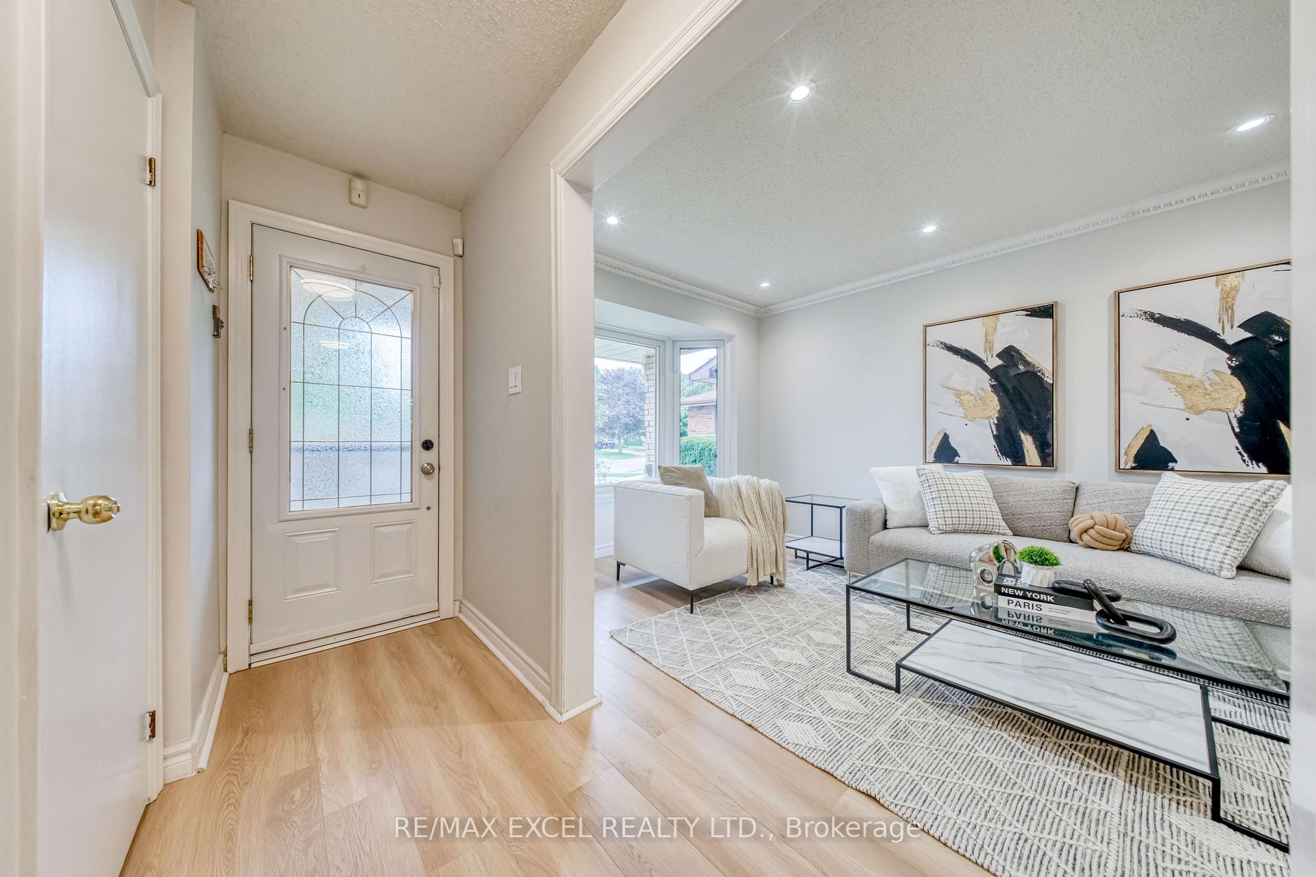 Photo 3 of 1019 Rouge Valley Drive, Pickering, Rougemount — HOMEH