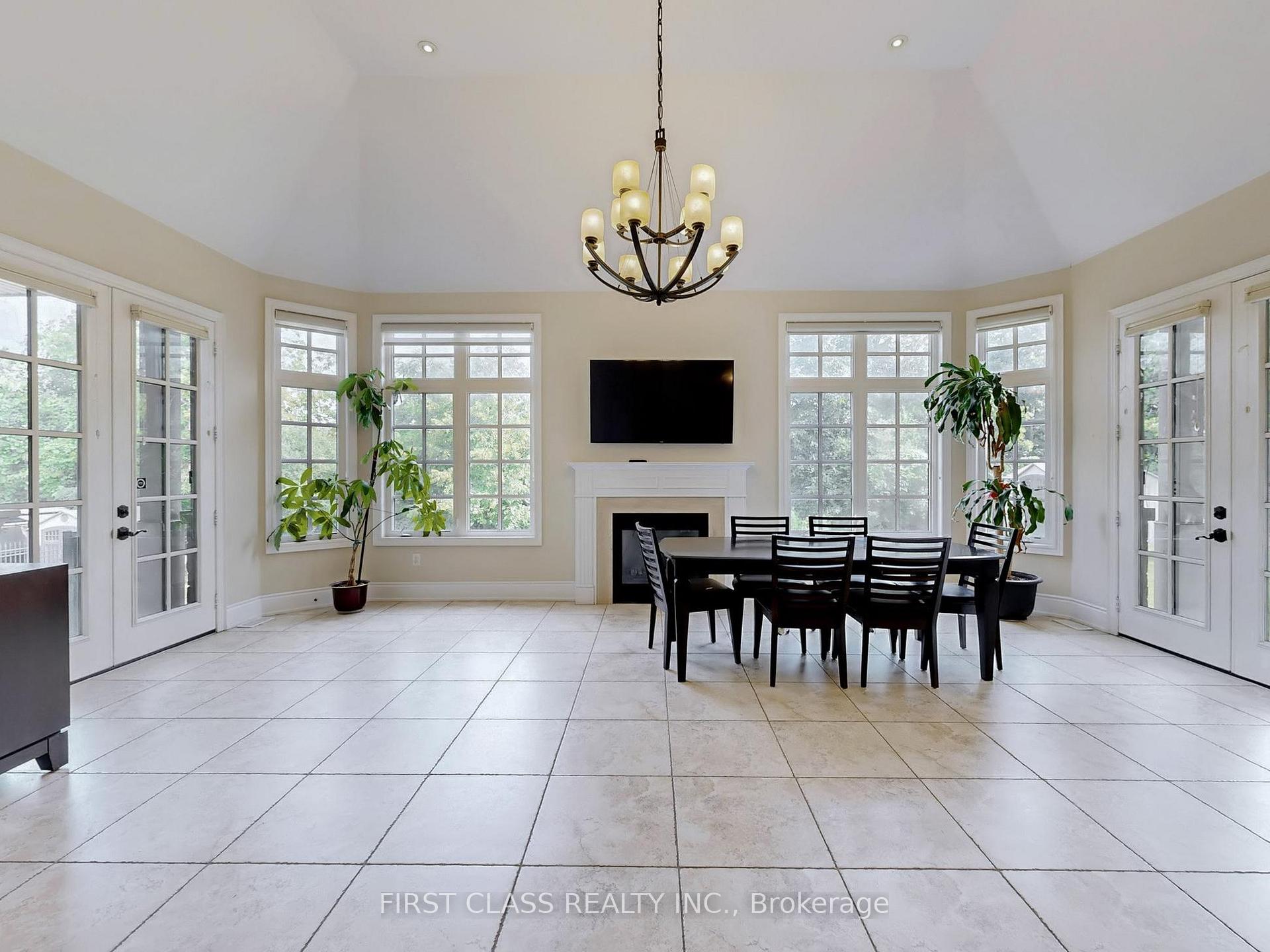 Photo 7 of 3 Royal County Down Crescent, Markham, Devil's Elbow — HOMEH