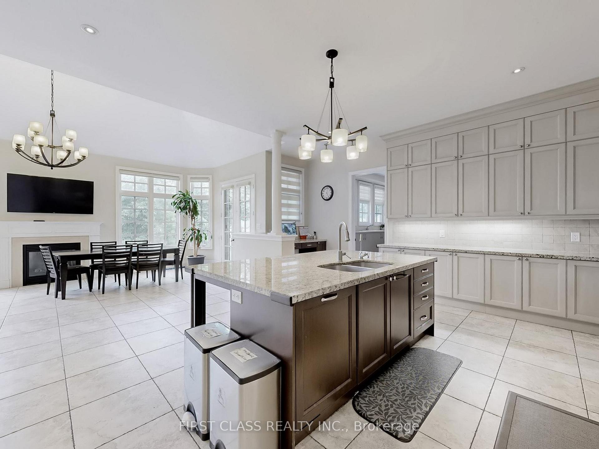 Photo 10 of 3 Royal County Down Crescent, Markham, Devil's Elbow — HOMEH