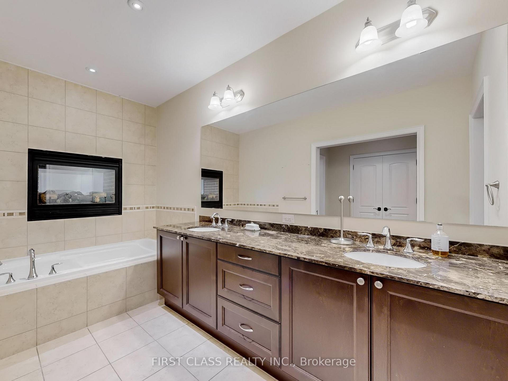 Photo 23 of 3 Royal County Down Crescent, Markham, Devil's Elbow — HOMEH