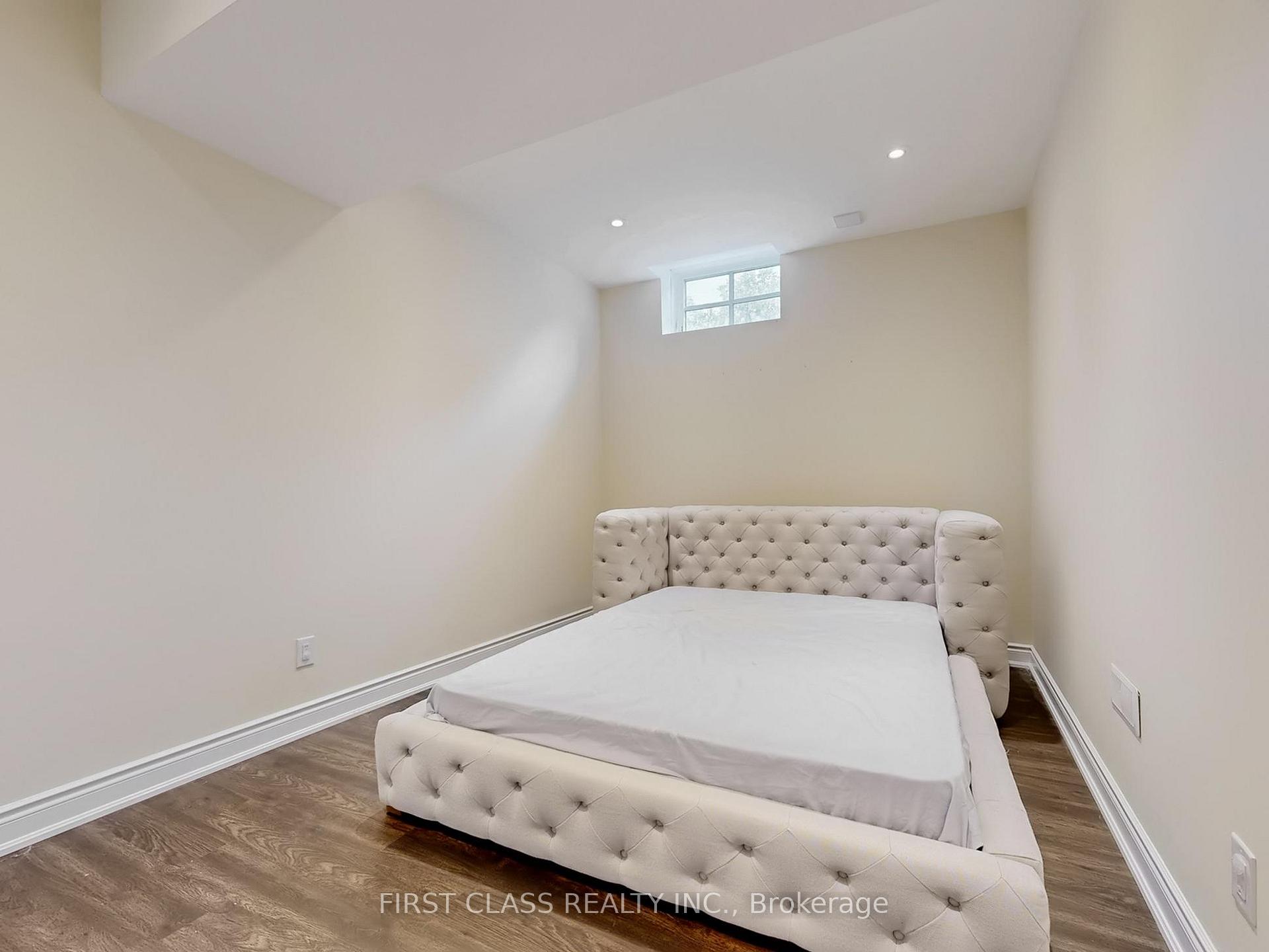 Photo 37 of 3 Royal County Down Crescent, Markham, Devil's Elbow — HOMEH