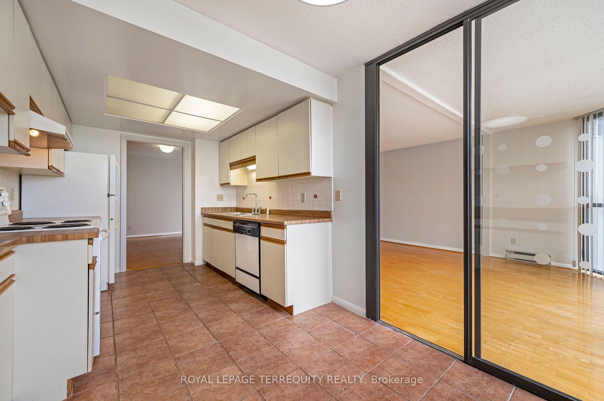 Photo 17 of Unit 2002, 40 Richview Road, Etobicoke, Humber Heights — HOMEH