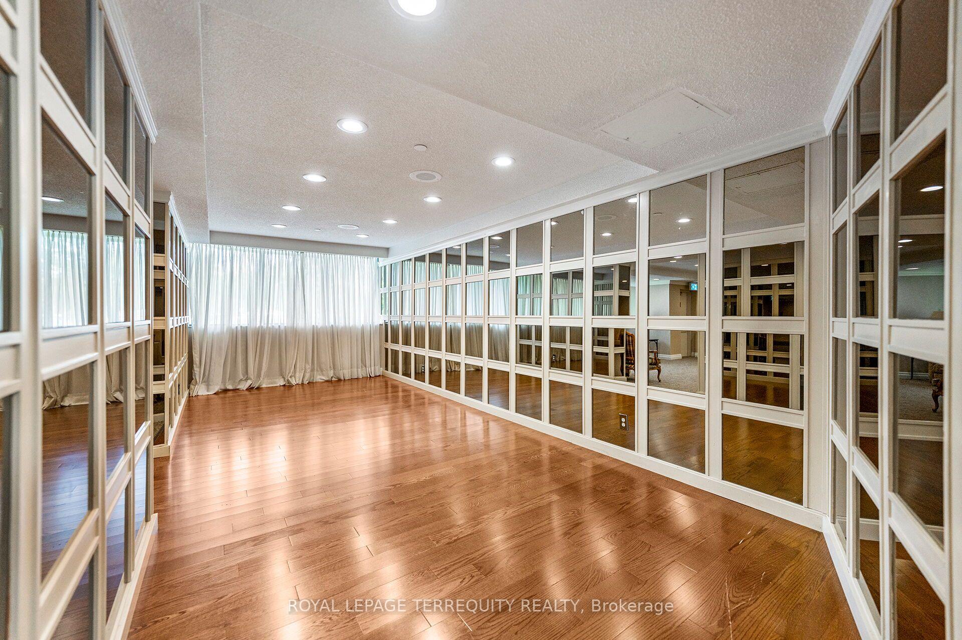 Photo 32 of Unit 2002, 40 Richview Road, Etobicoke, Humber Heights — HOMEH