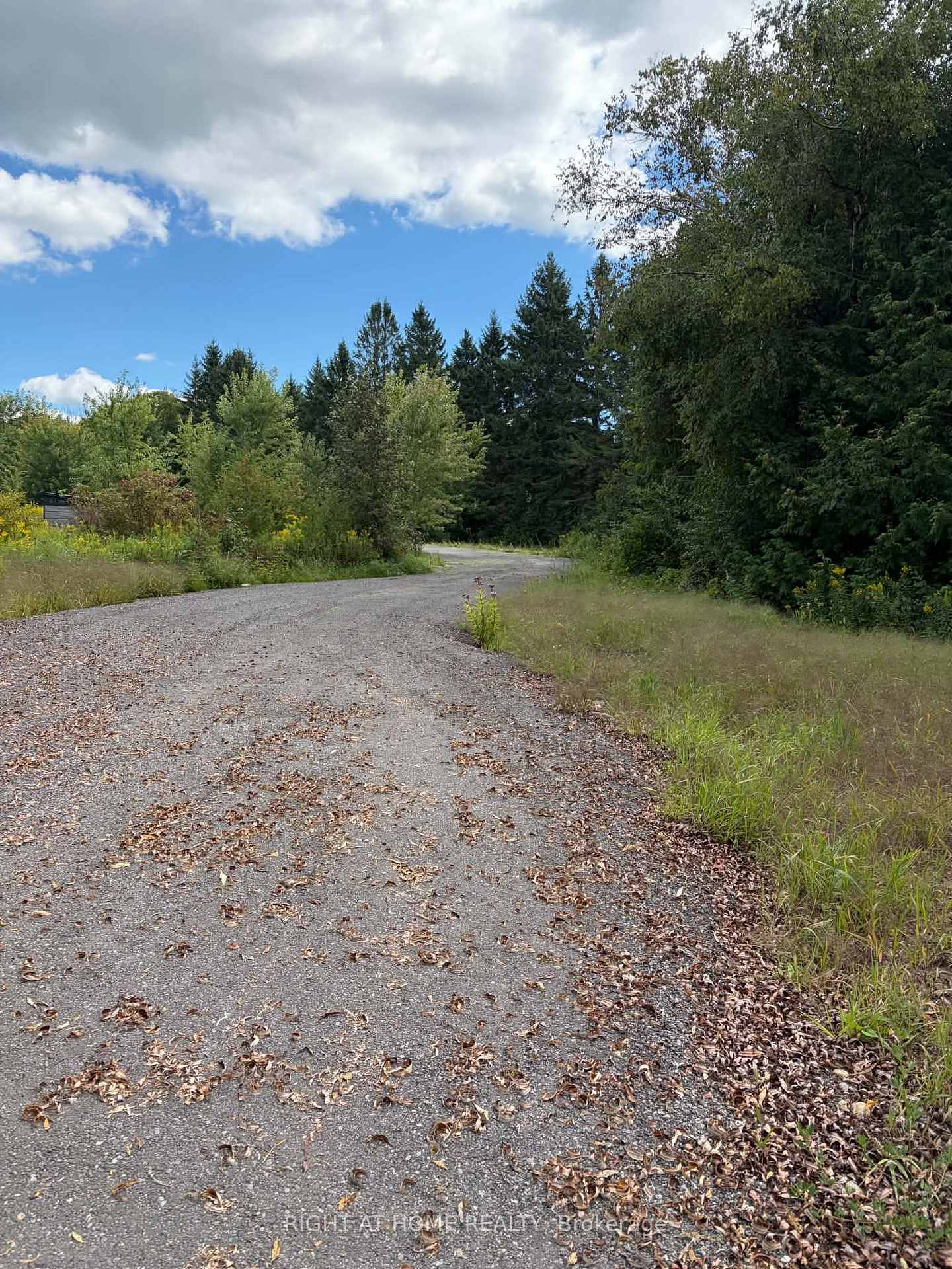 Photo 14 of 5218 Hillview Drive, Hamilton Township, Rural Hamilton — HOMEH