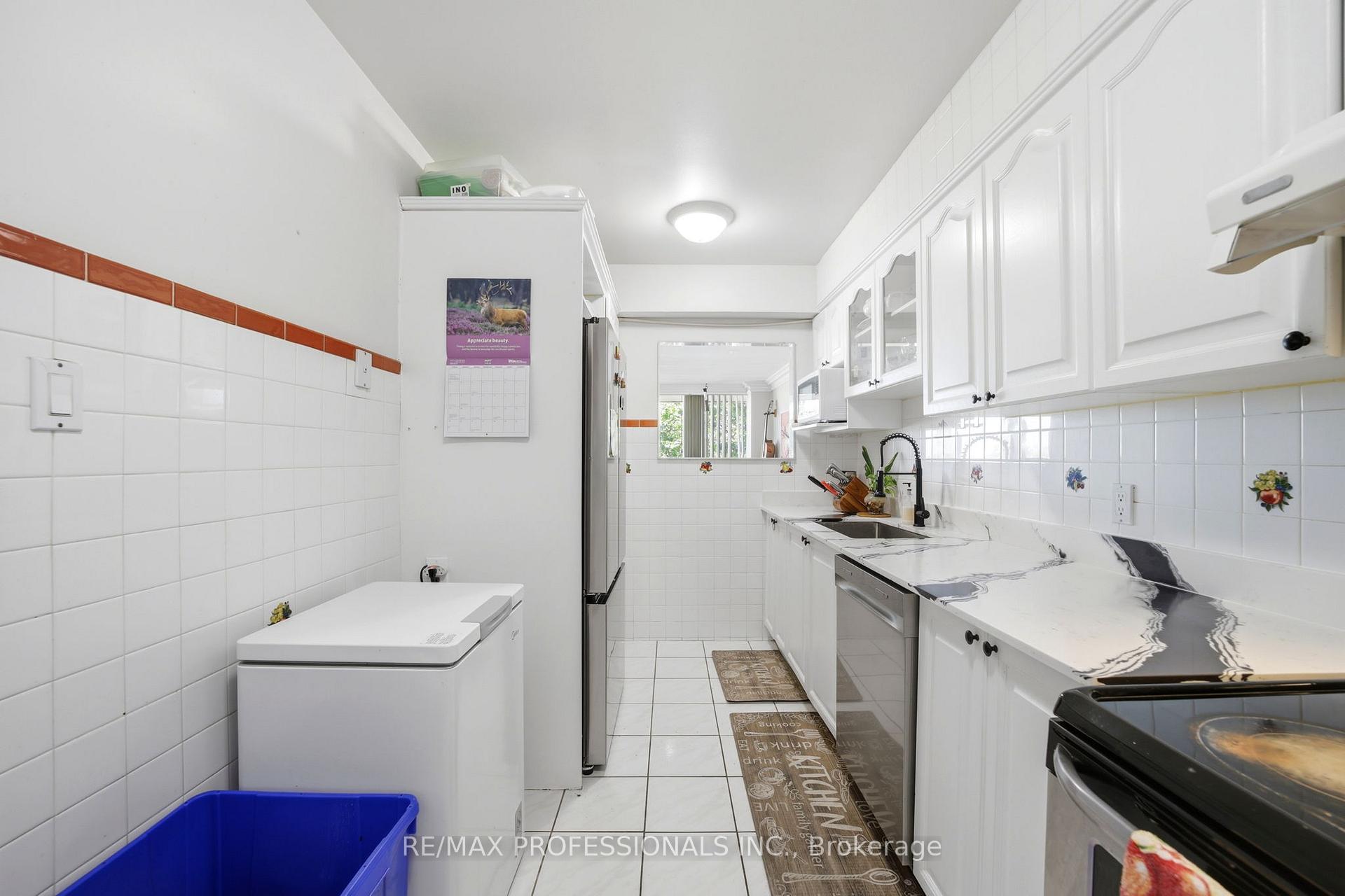 Photo 13 of Unit 204, 19 Four Winds Drive, North York, York University Heights — HOMEH