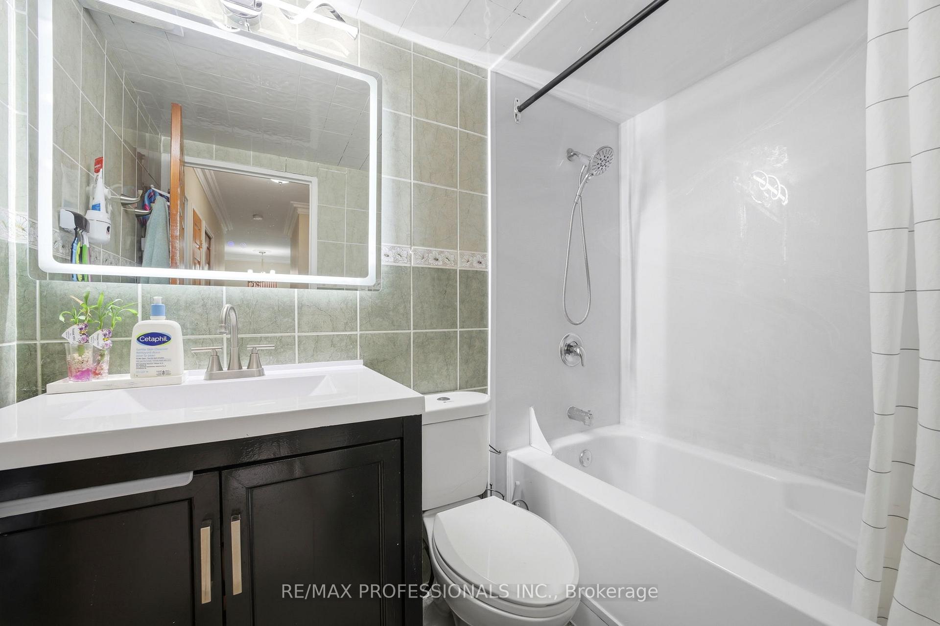 Photo 25 of Unit 204, 19 Four Winds Drive, North York, York University Heights — HOMEH