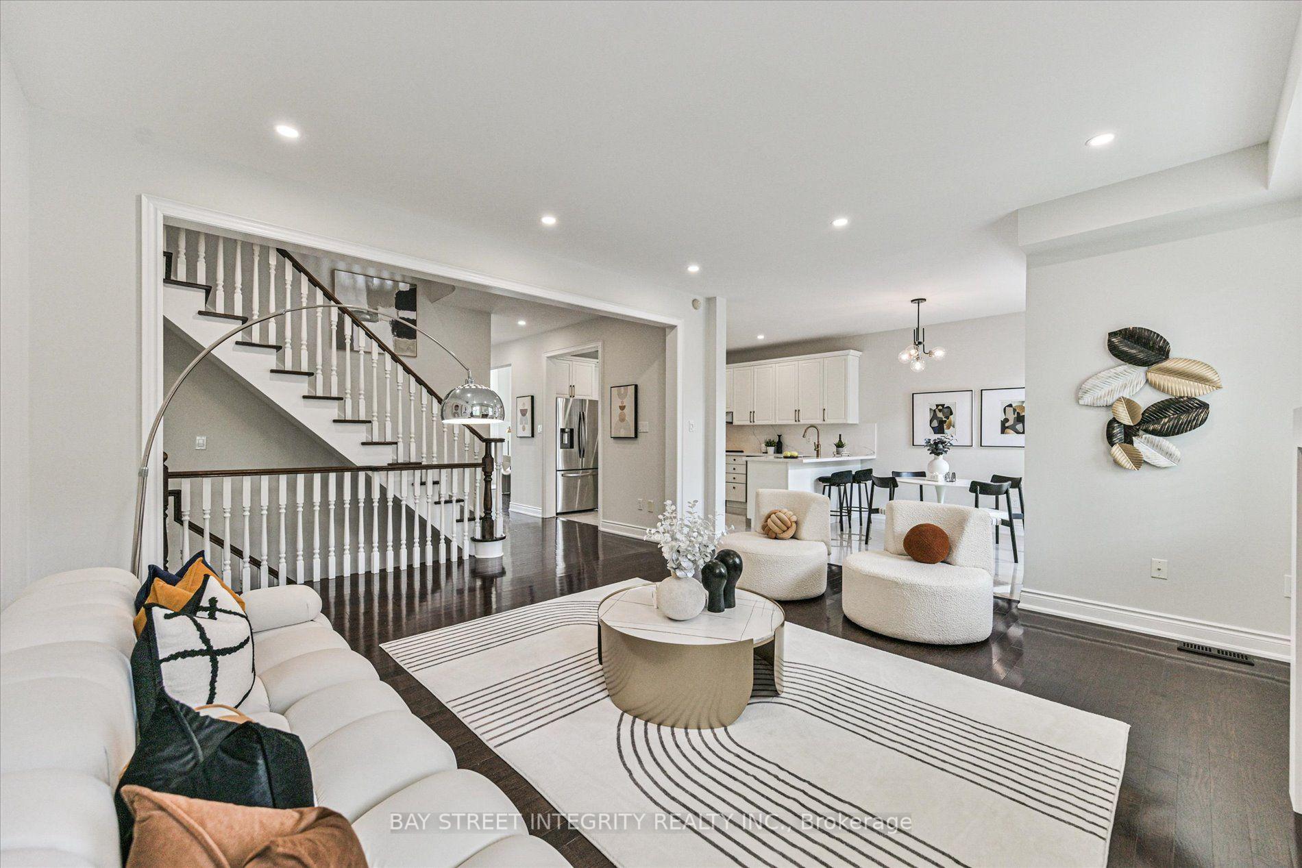 Photo 13 of 210 Milkweed Way, Oakville, Bronte — HOMEH