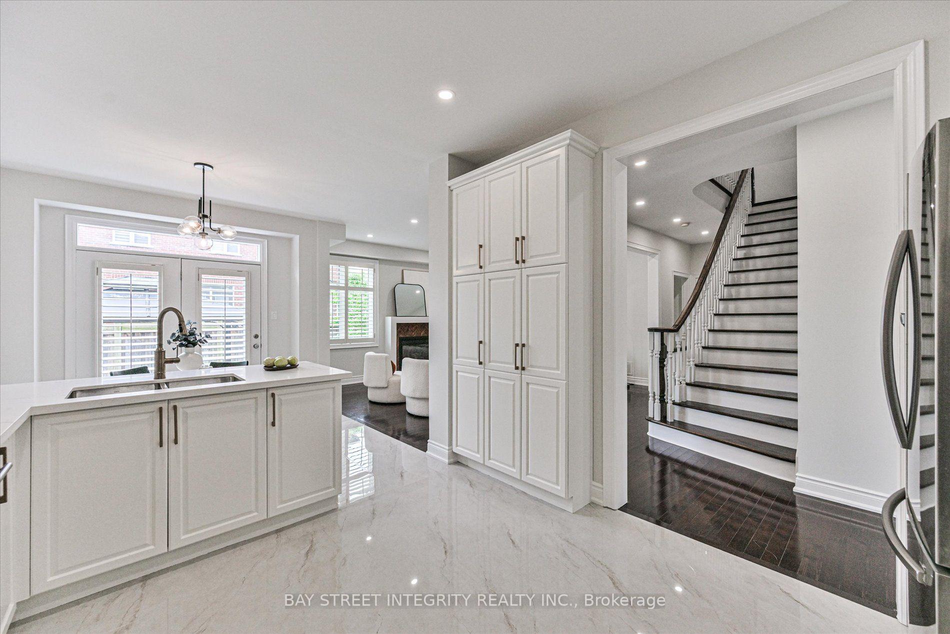 Photo 17 of 210 Milkweed Way, Oakville, Bronte — HOMEH