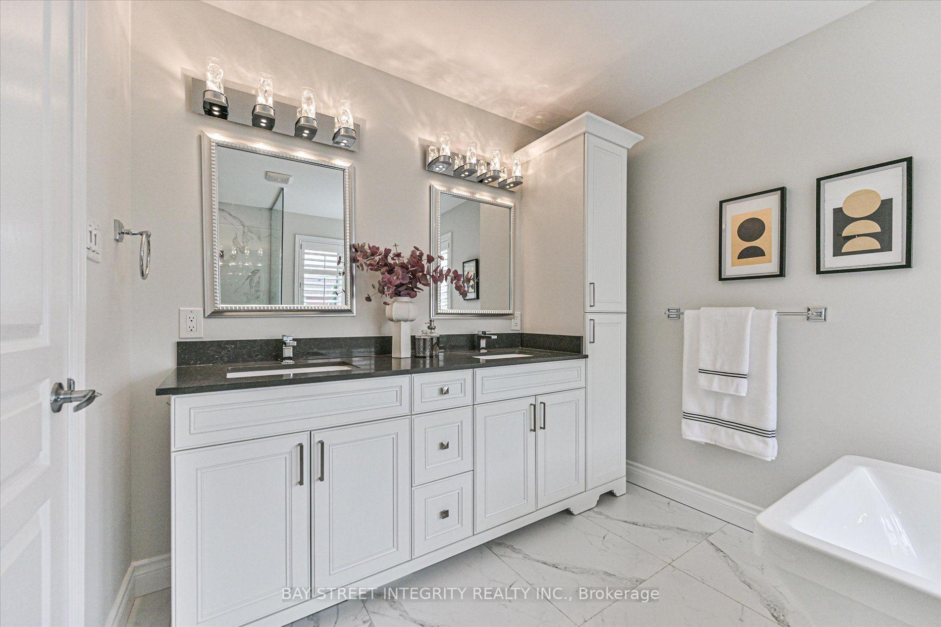Photo 32 of 210 Milkweed Way, Oakville, Bronte — HOMEH