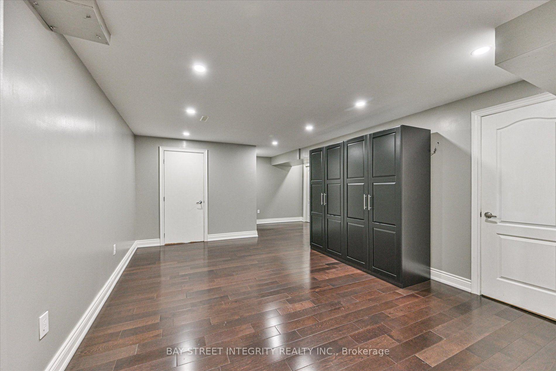 Photo 45 of 210 Milkweed Way, Oakville, Bronte — HOMEH