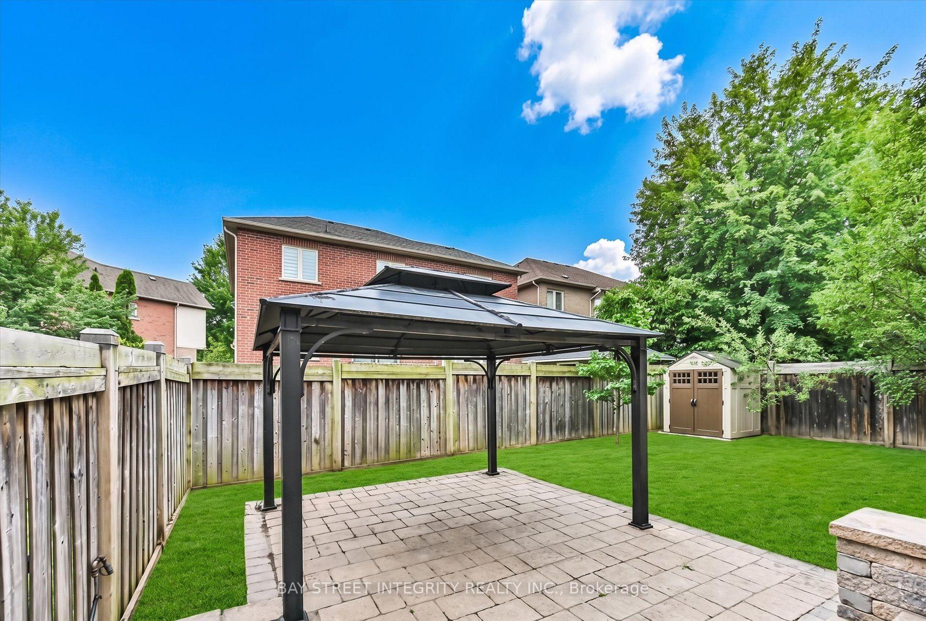 Photo 48 of 210 Milkweed Way, Oakville, Bronte — HOMEH
