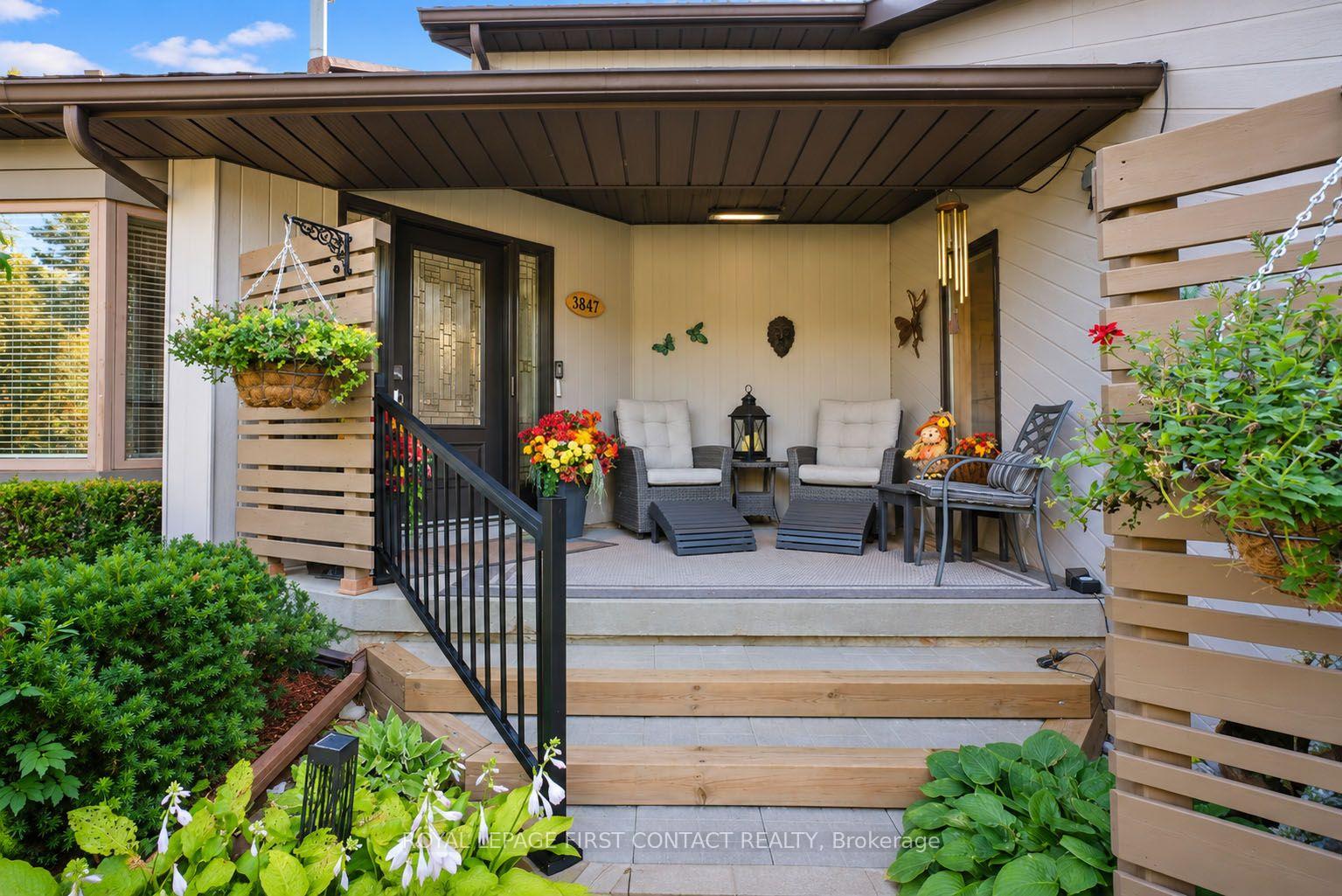 Photo 2 of 3847 West Street, Innisfil, Rural Innisfil — HOMEH