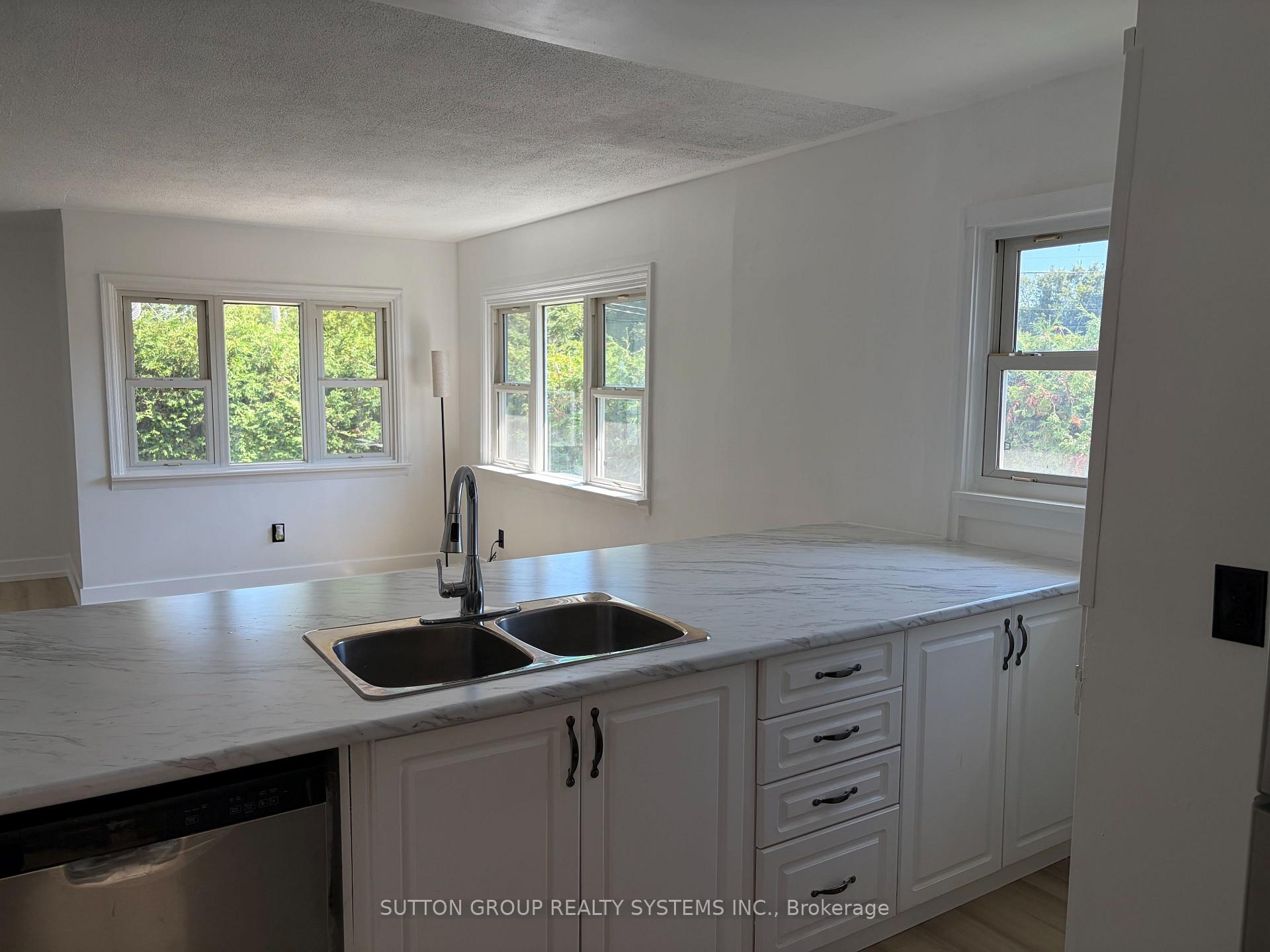 Photo 3 of 30 Perry Avenue, Brighton — HOMEH