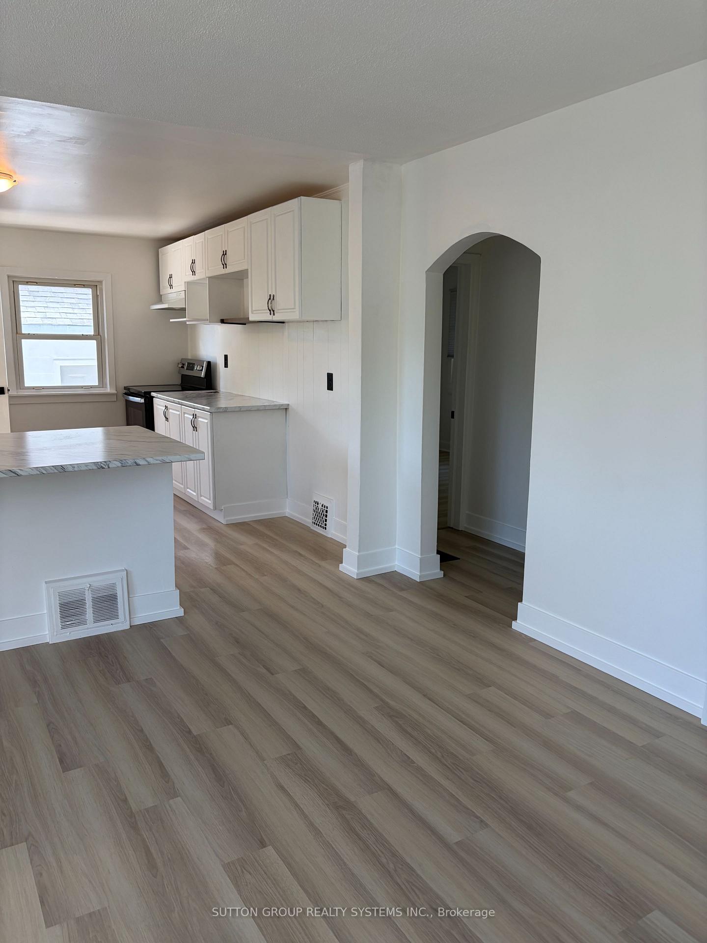 Photo 6 of 30 Perry Avenue, Brighton — HOMEH