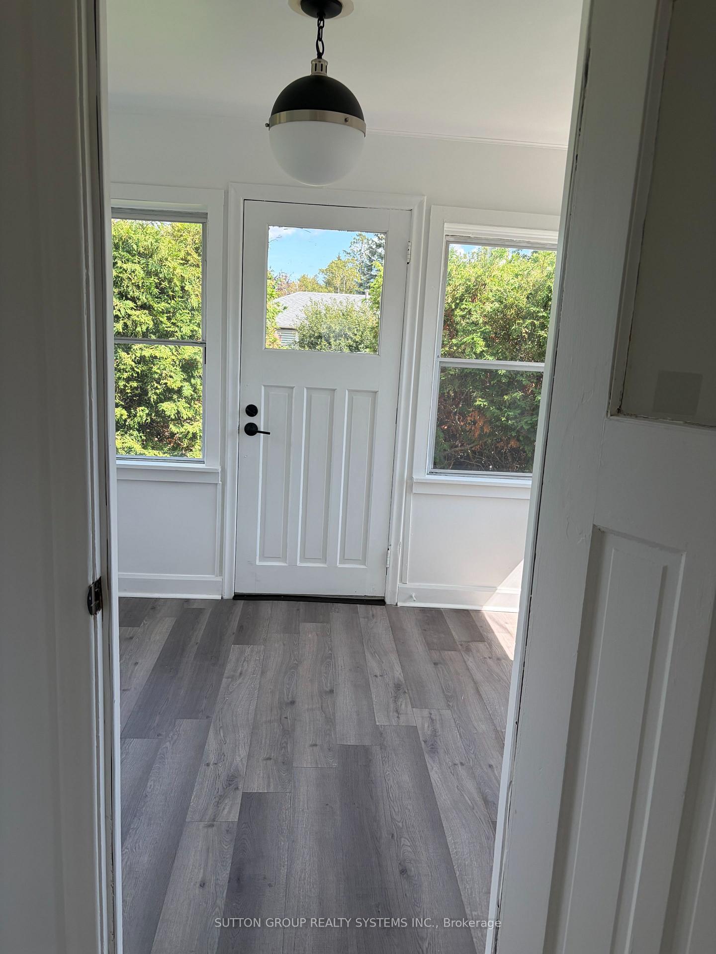 Photo 13 of 30 Perry Avenue, Brighton — HOMEH