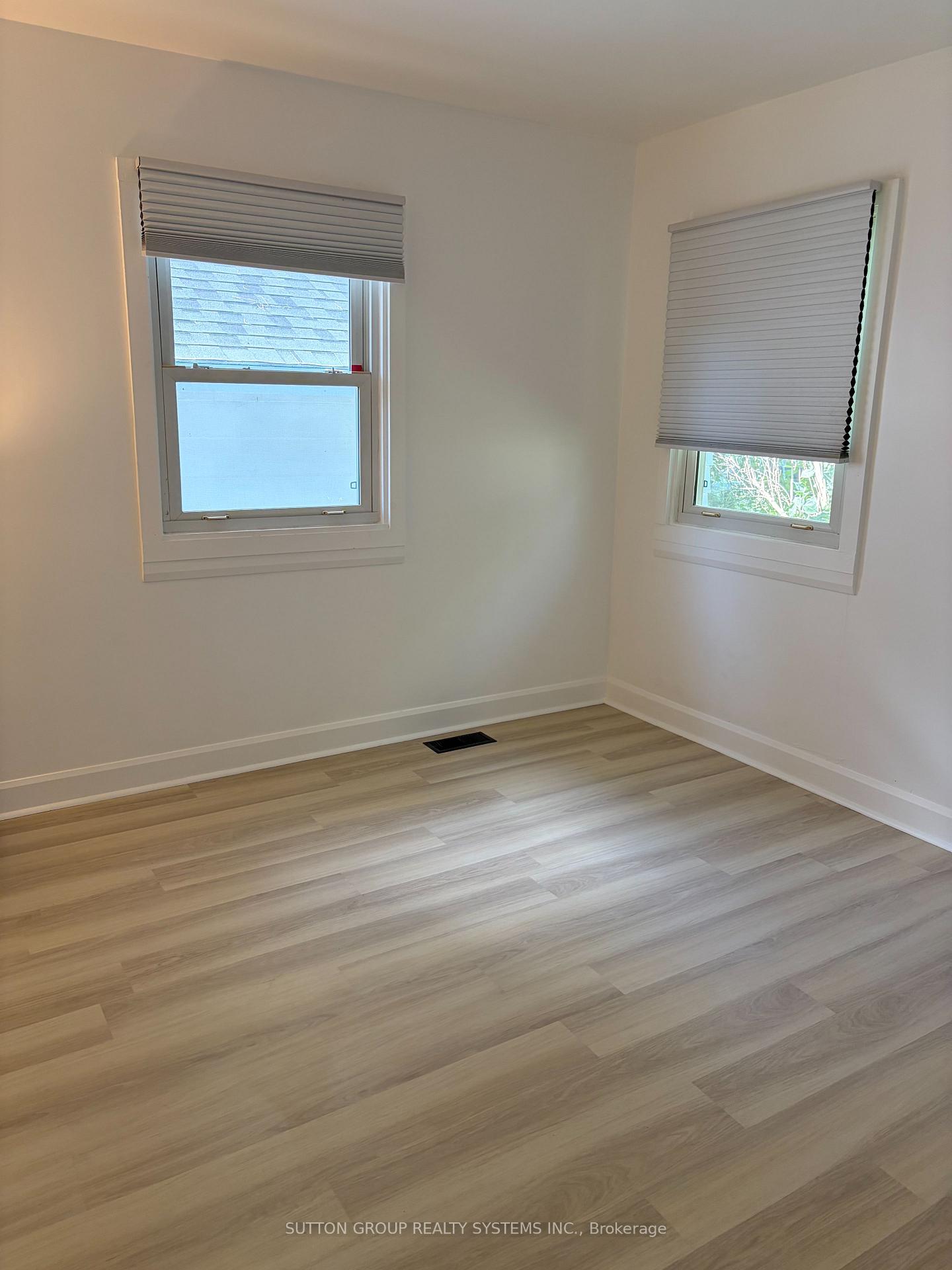 Photo 17 of 30 Perry Avenue, Brighton — HOMEH