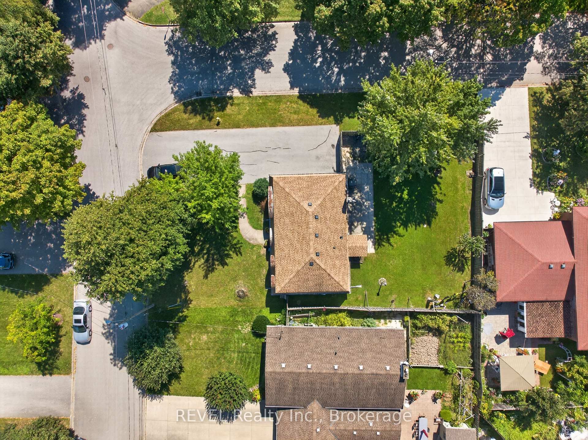 Photo 6 of 17 Ramsey Street, St. Catharines, Lakeport — HOMEH