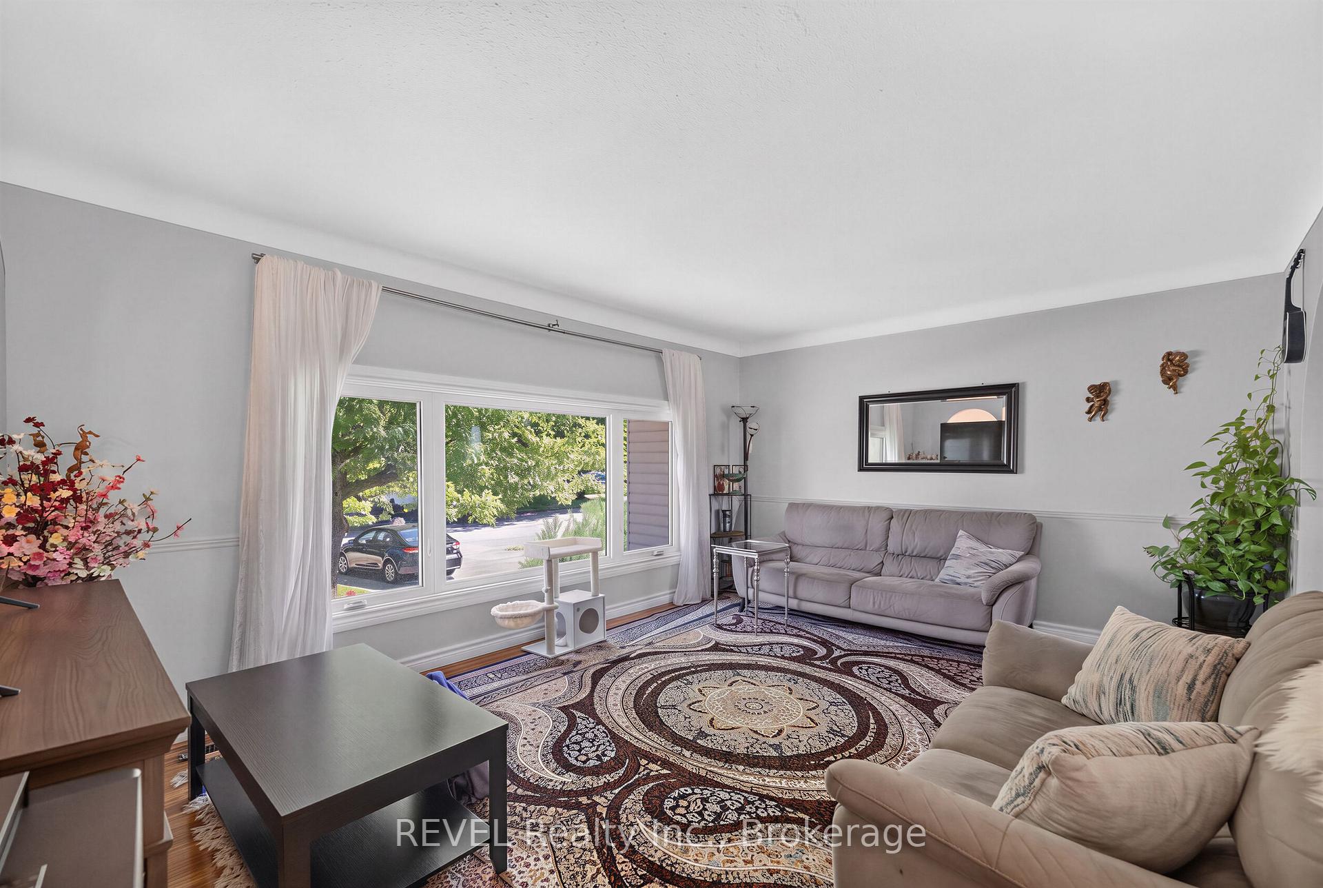Photo 10 of 17 Ramsey Street, St. Catharines, Lakeport — HOMEH
