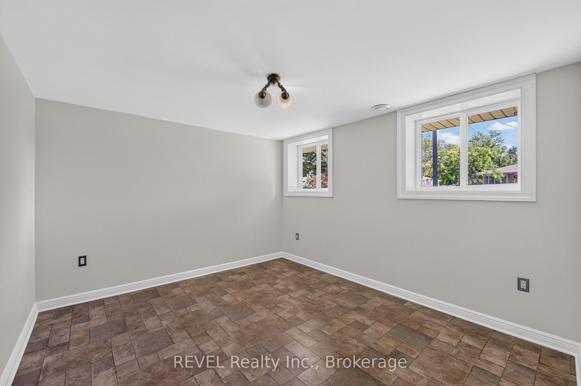 Photo 21 of 17 Ramsey Street, St. Catharines, Lakeport — HOMEH