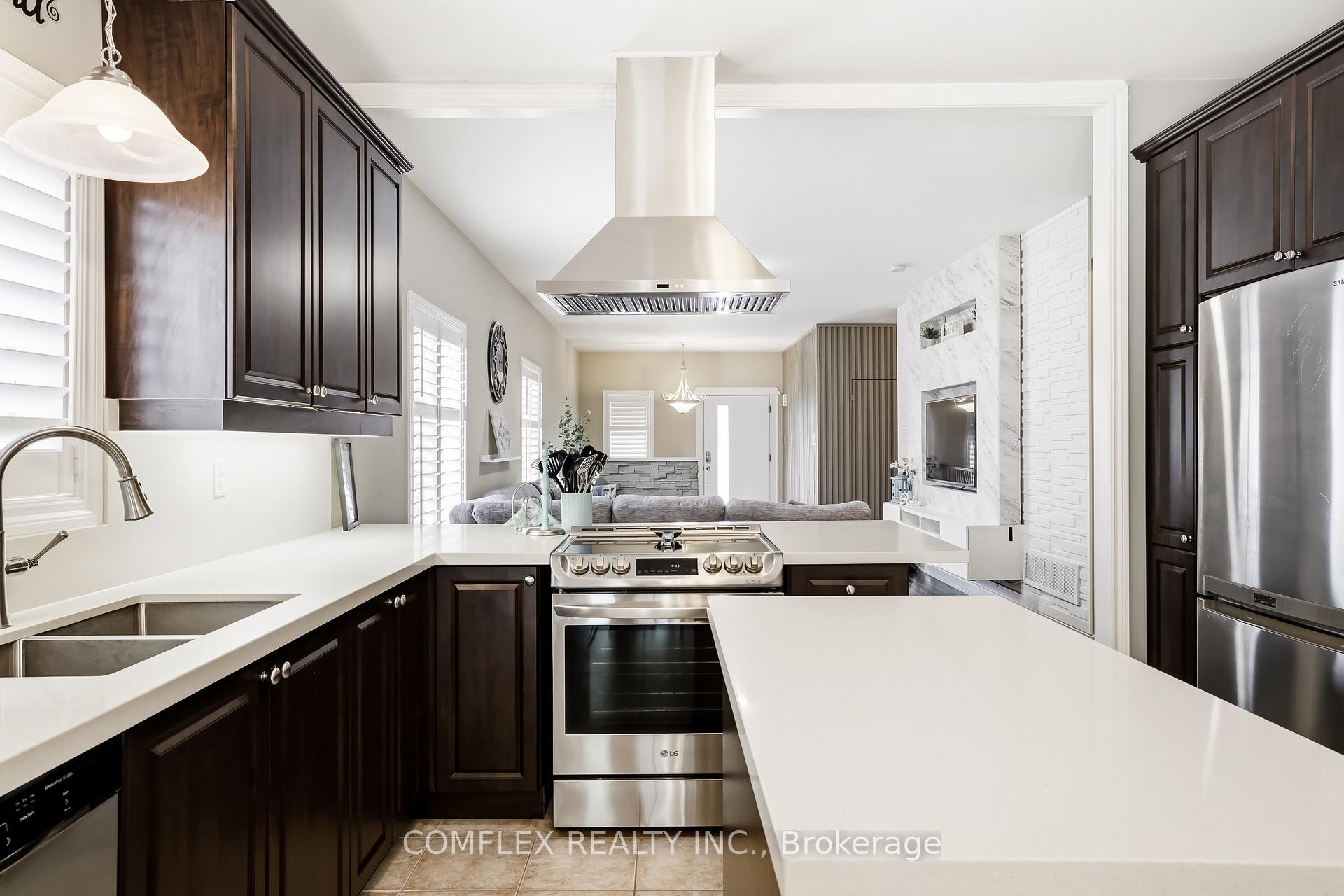 Photo 10 of 7 Swindells Street, Clarington, Bowmanville — HOMEH