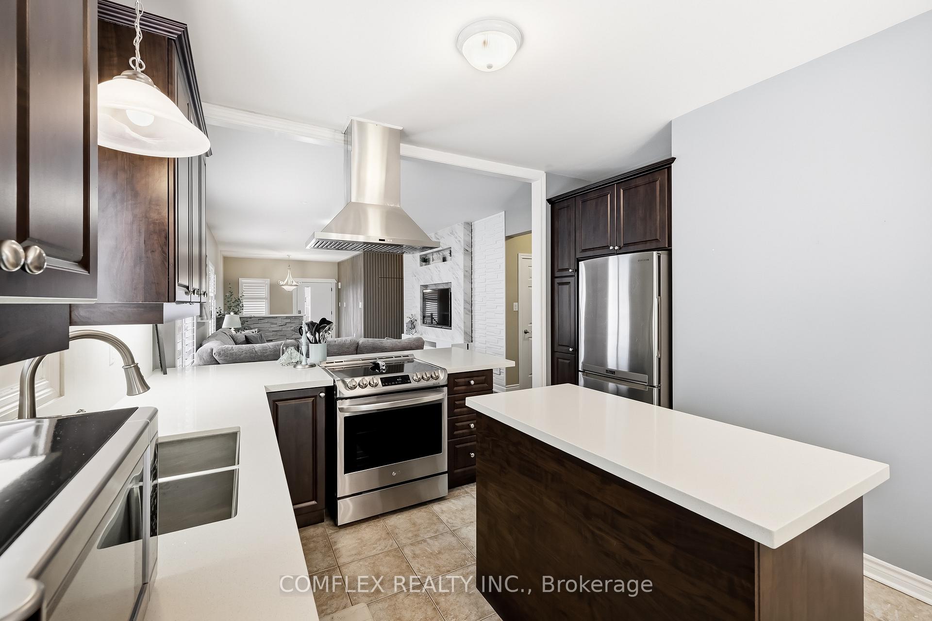 Photo 11 of 7 Swindells Street, Clarington, Bowmanville — HOMEH