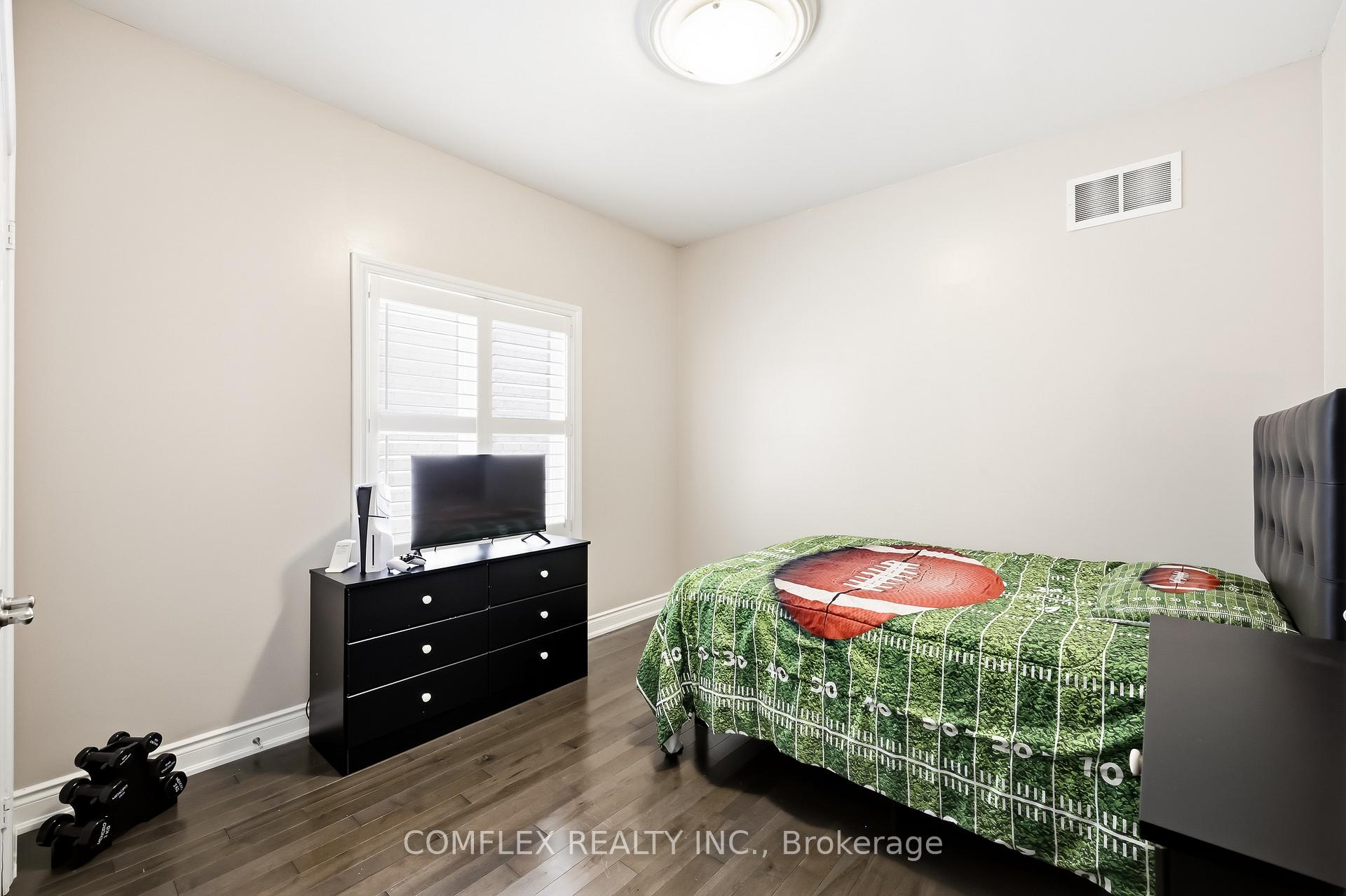 Photo 15 of 7 Swindells Street, Clarington, Bowmanville — HOMEH
