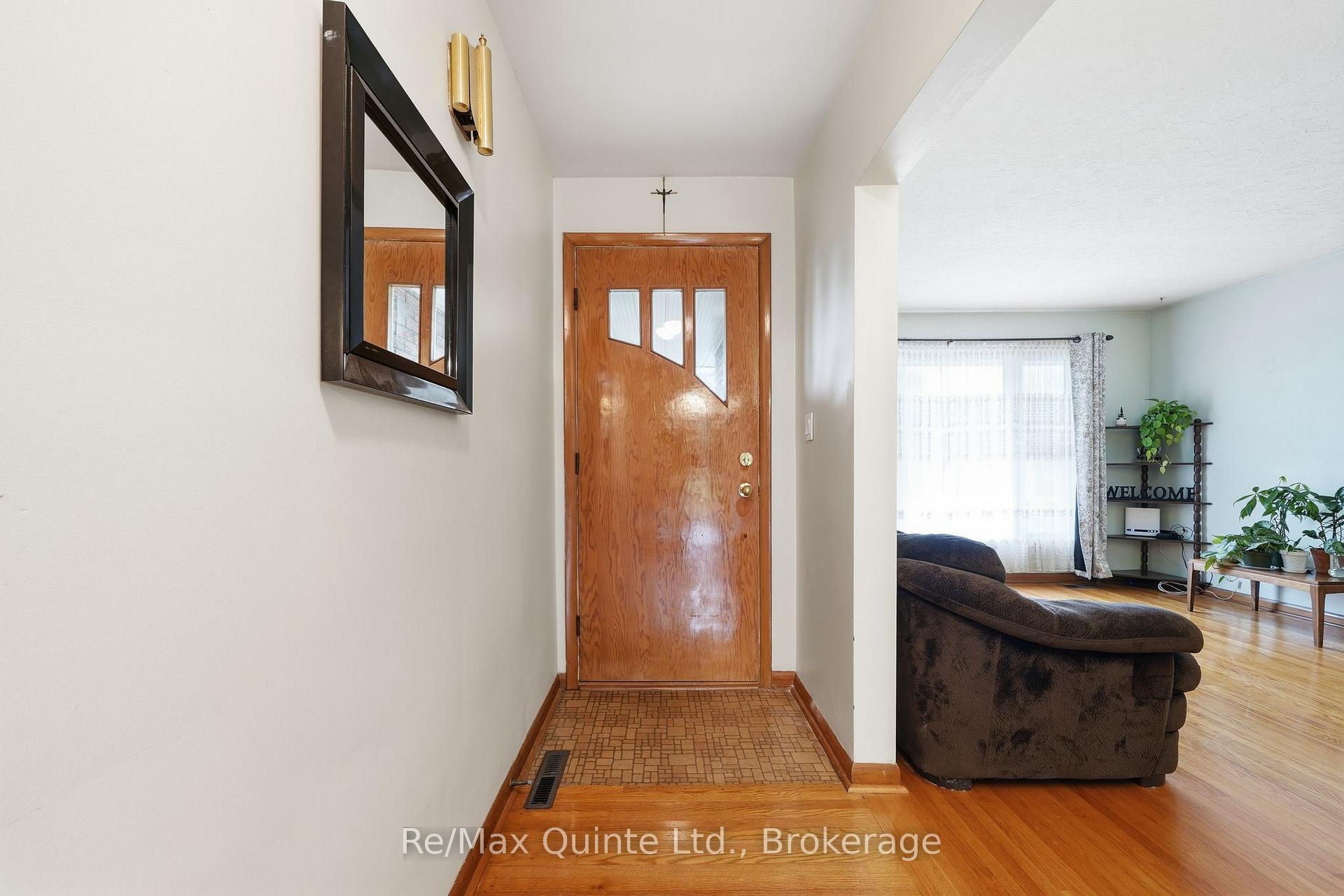 Photo 3 of 87 Orchard Drive, Belleville, Belleville Ward — HOMEH