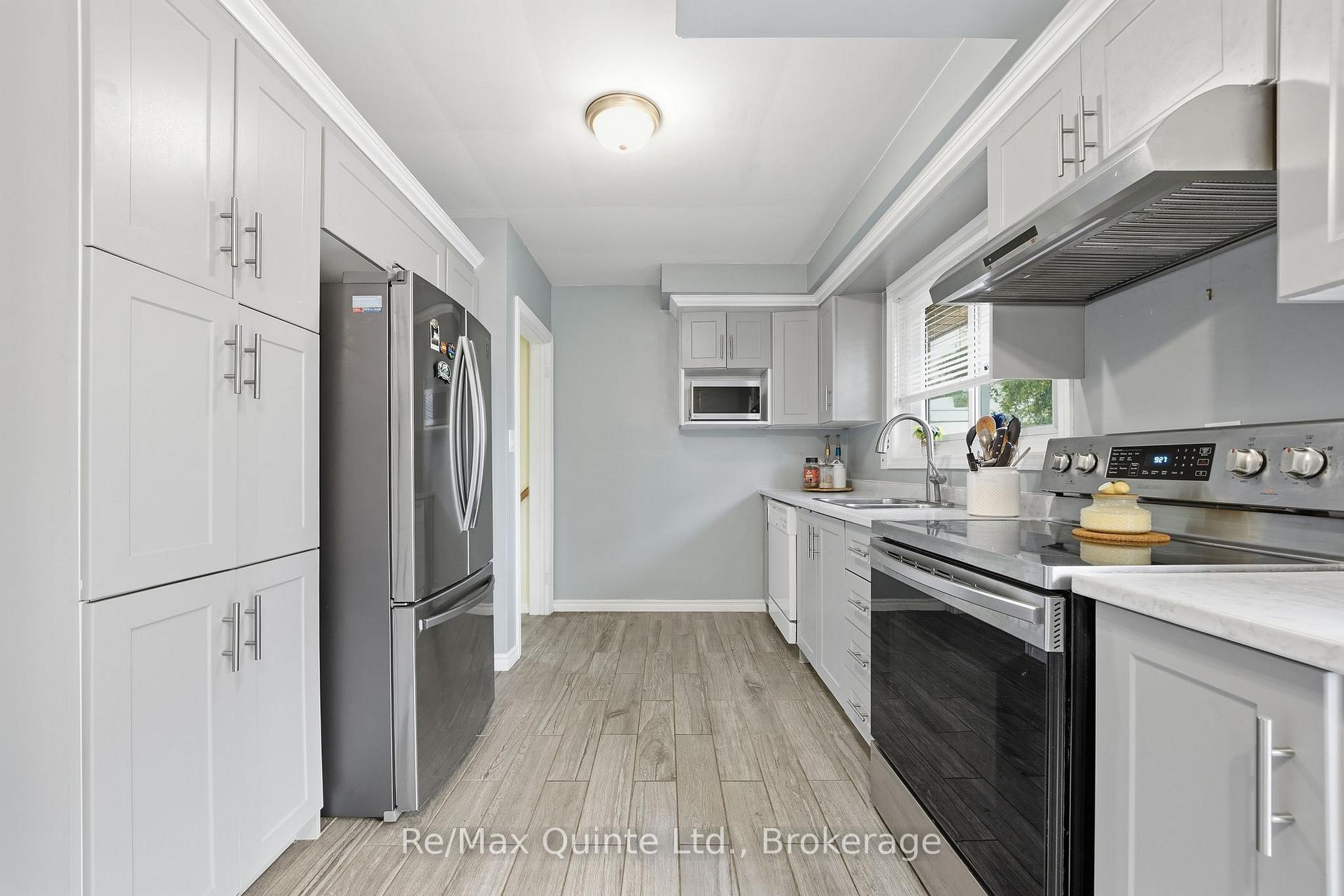 Photo 6 of 87 Orchard Drive, Belleville, Belleville Ward — HOMEH