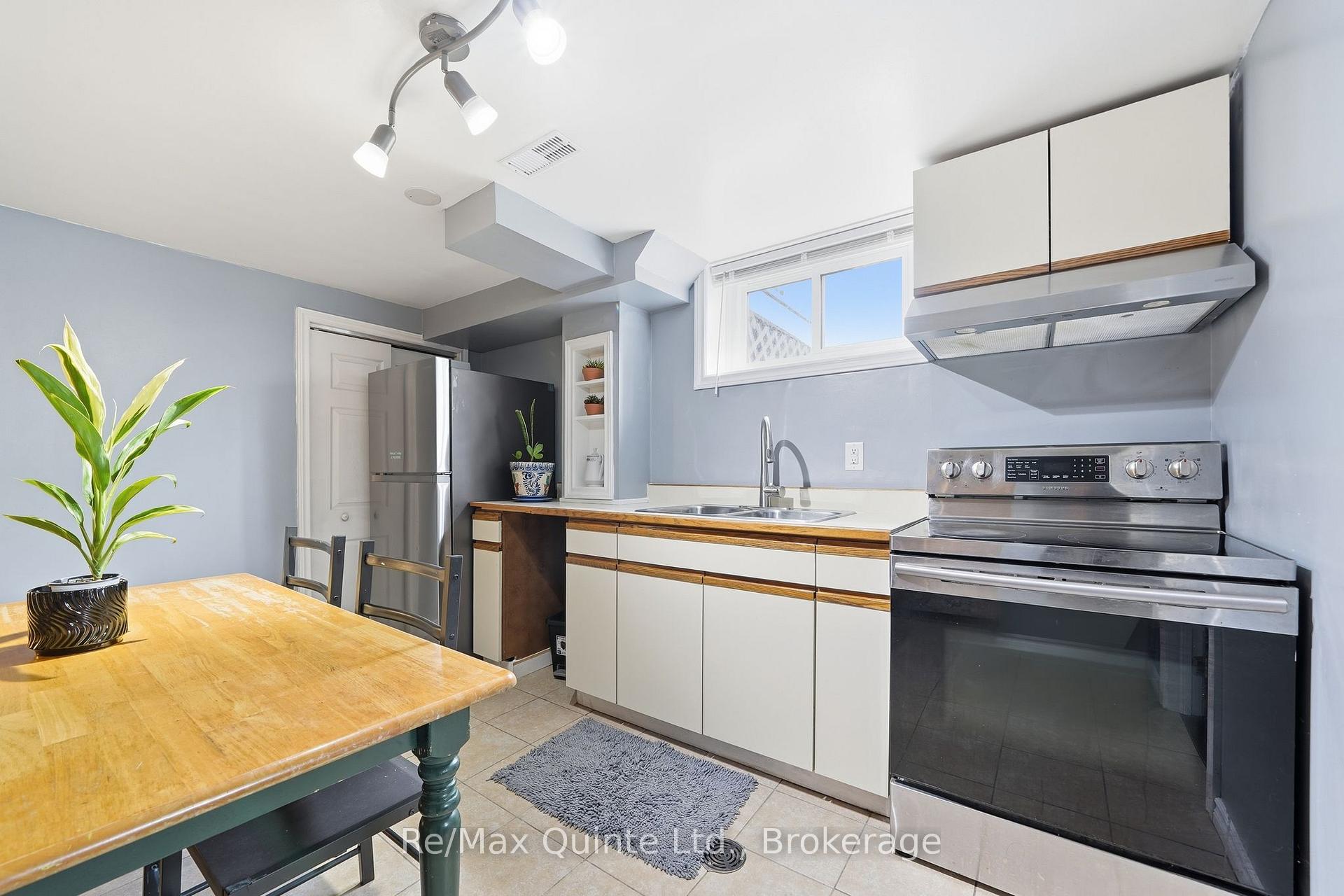 Photo 22 of 87 Orchard Drive, Belleville, Belleville Ward — HOMEH