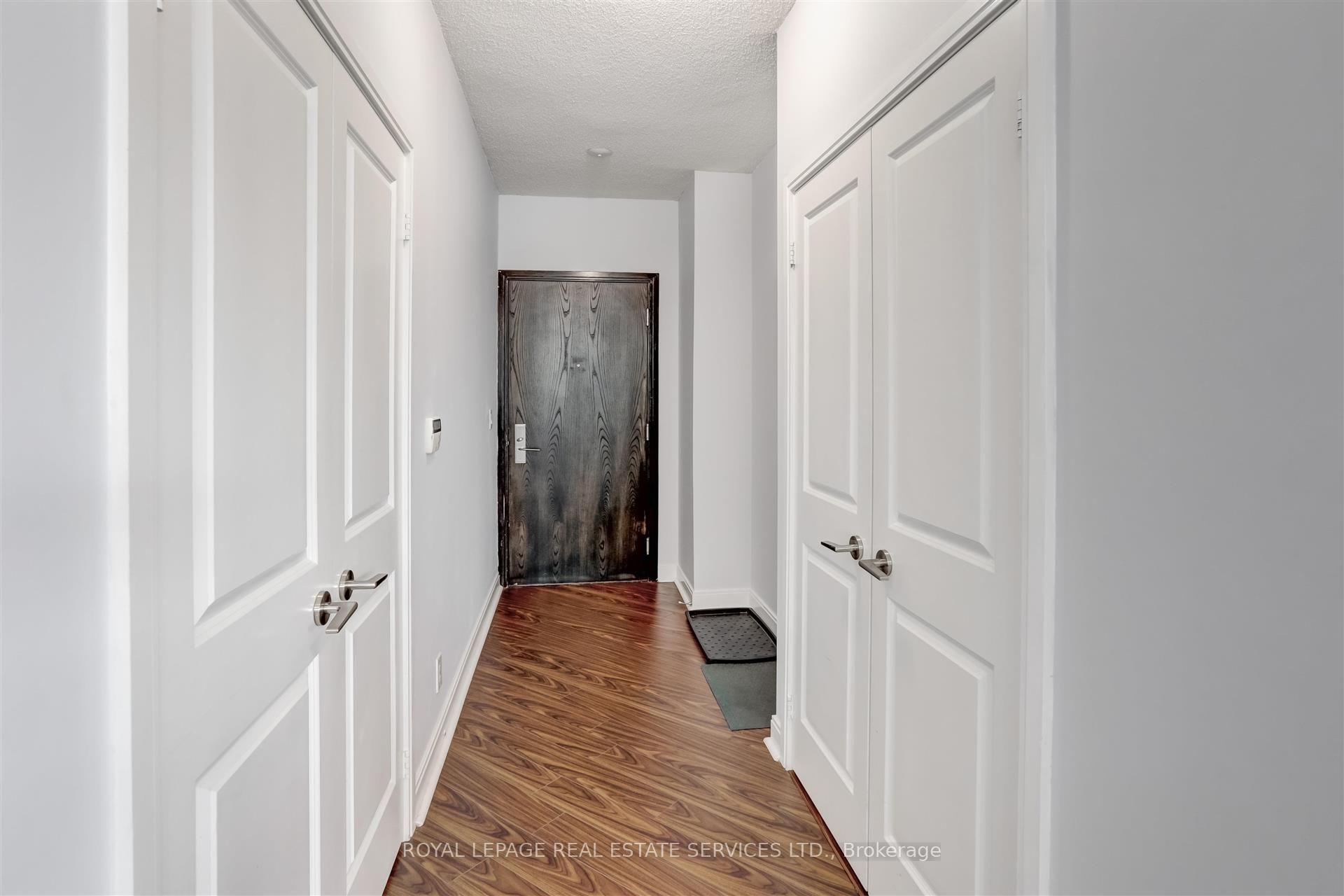 Photo 2 of Unit 303, 80 Absolute Avenue, Mississauga, City Centre — HOMEH