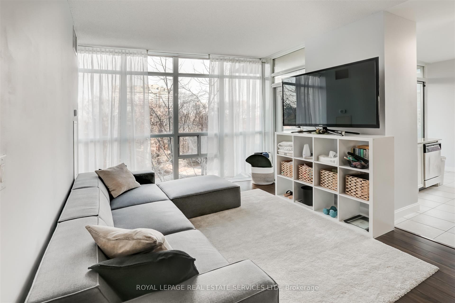 Photo 6 of Unit 303, 80 Absolute Avenue, Mississauga, City Centre — HOMEH