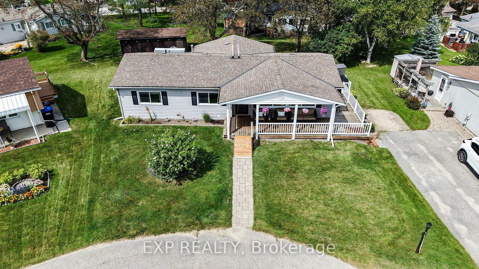Photo 42 of 4 Fairbirch Court, Innisfil, Rural Innisfil — HOMEH