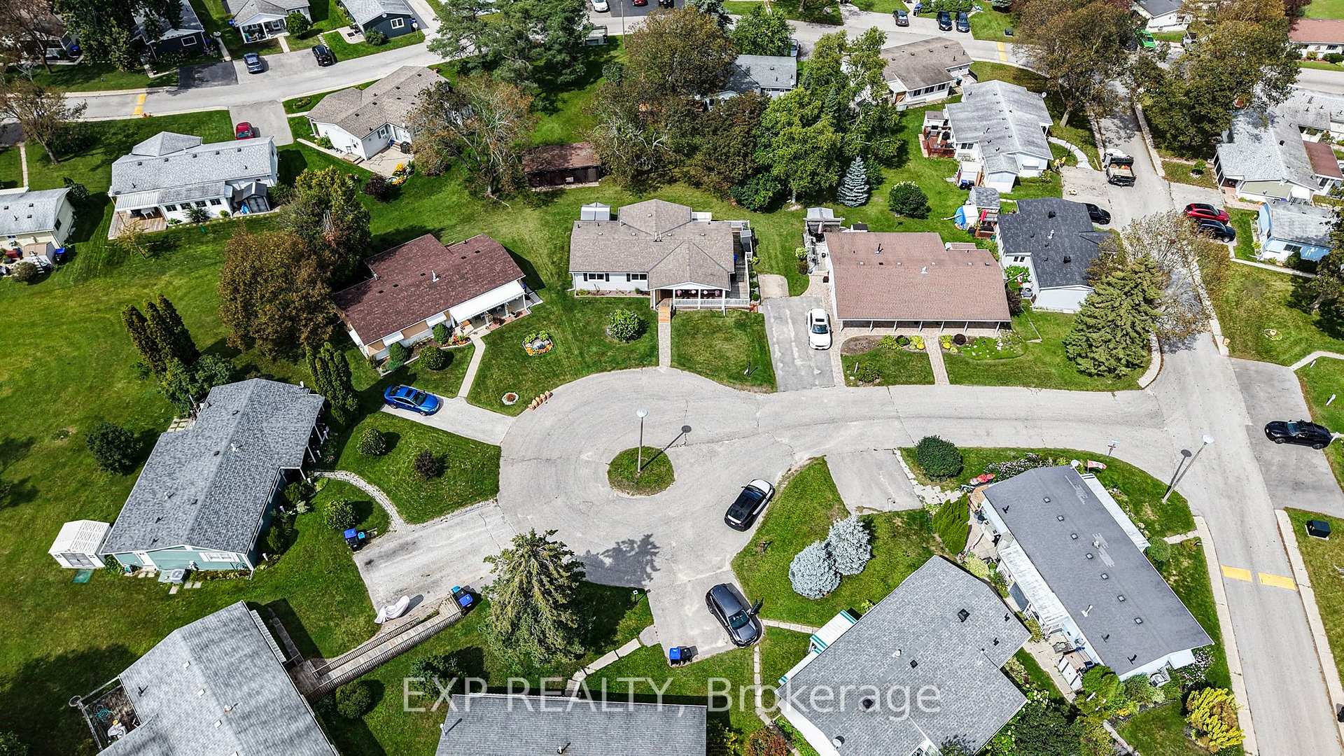 Photo 43 of 4 Fairbirch Court, Innisfil, Rural Innisfil — HOMEH