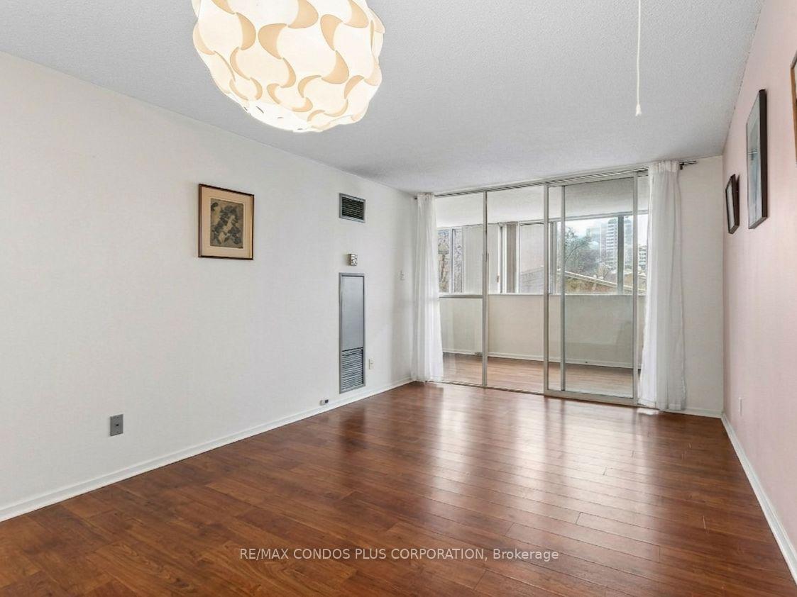 Photo 4 of Unit 204, 15 Maitland Place, Toronto, Cabbagetown-South St. James Town — HOMEH