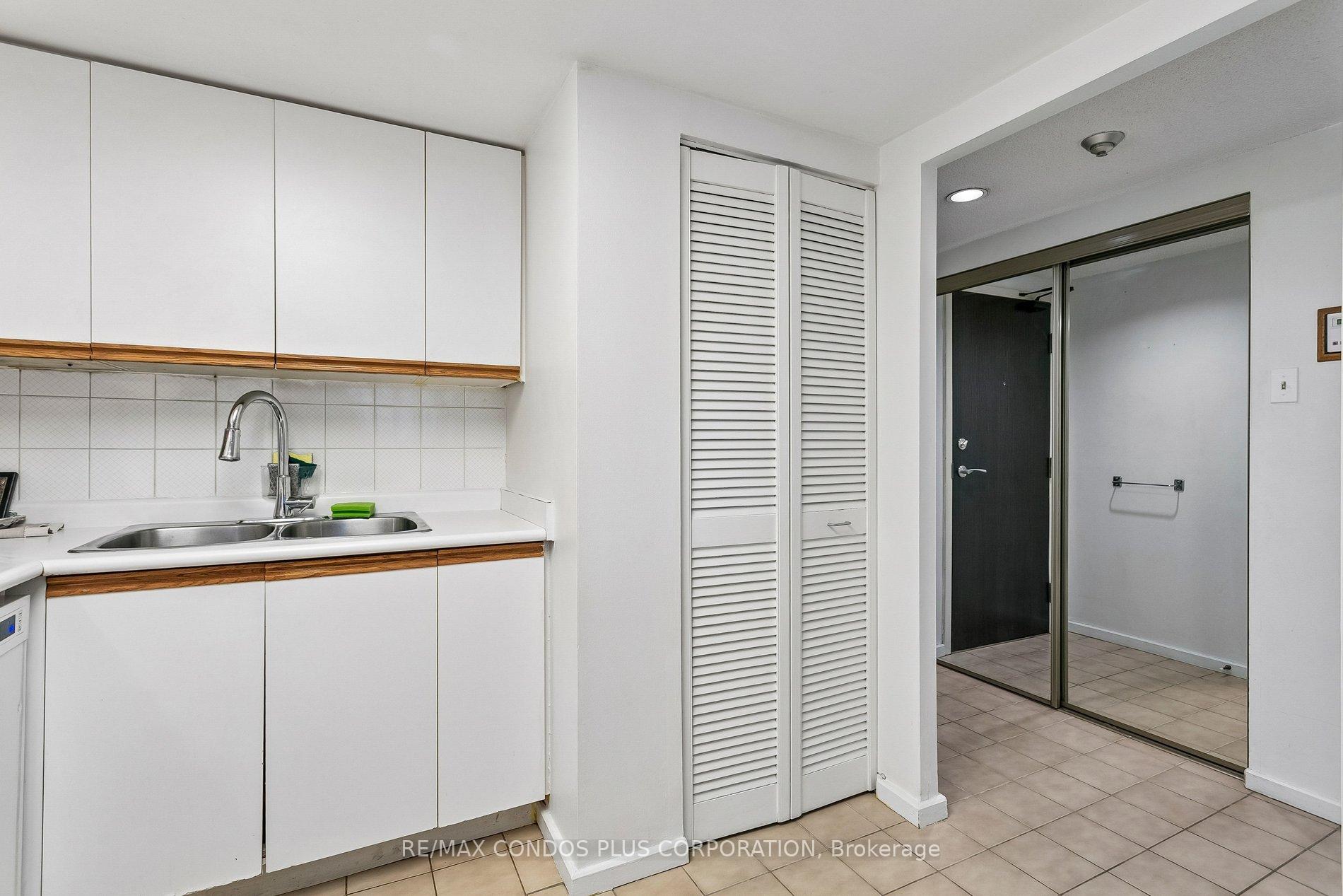 Photo 10 of Unit 204, 15 Maitland Place, Toronto, Cabbagetown-South St. James Town — HOMEH