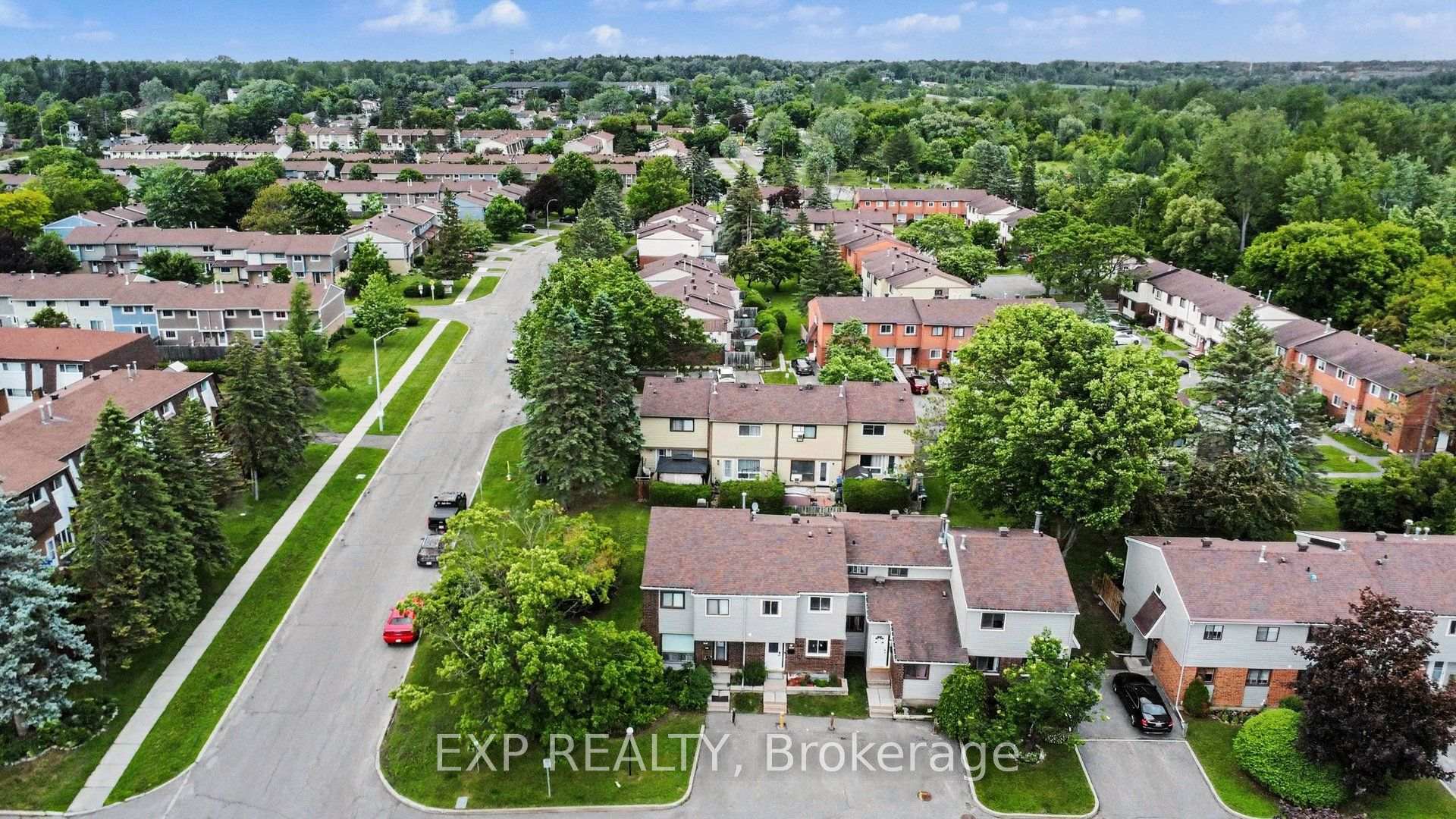 Photo 2 of Unit 35, 2030 Kelden Crescent, Ottawa, Blackburn Hamlet (South) — HOMEH