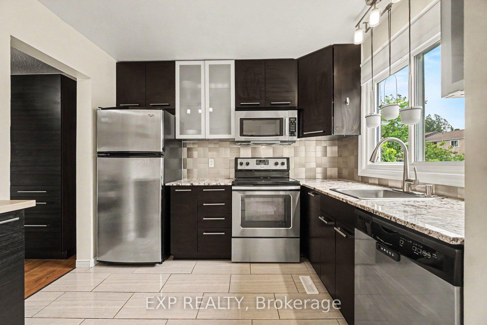 Photo 6 of Unit 35, 2030 Kelden Crescent, Ottawa, Blackburn Hamlet (South) — HOMEH